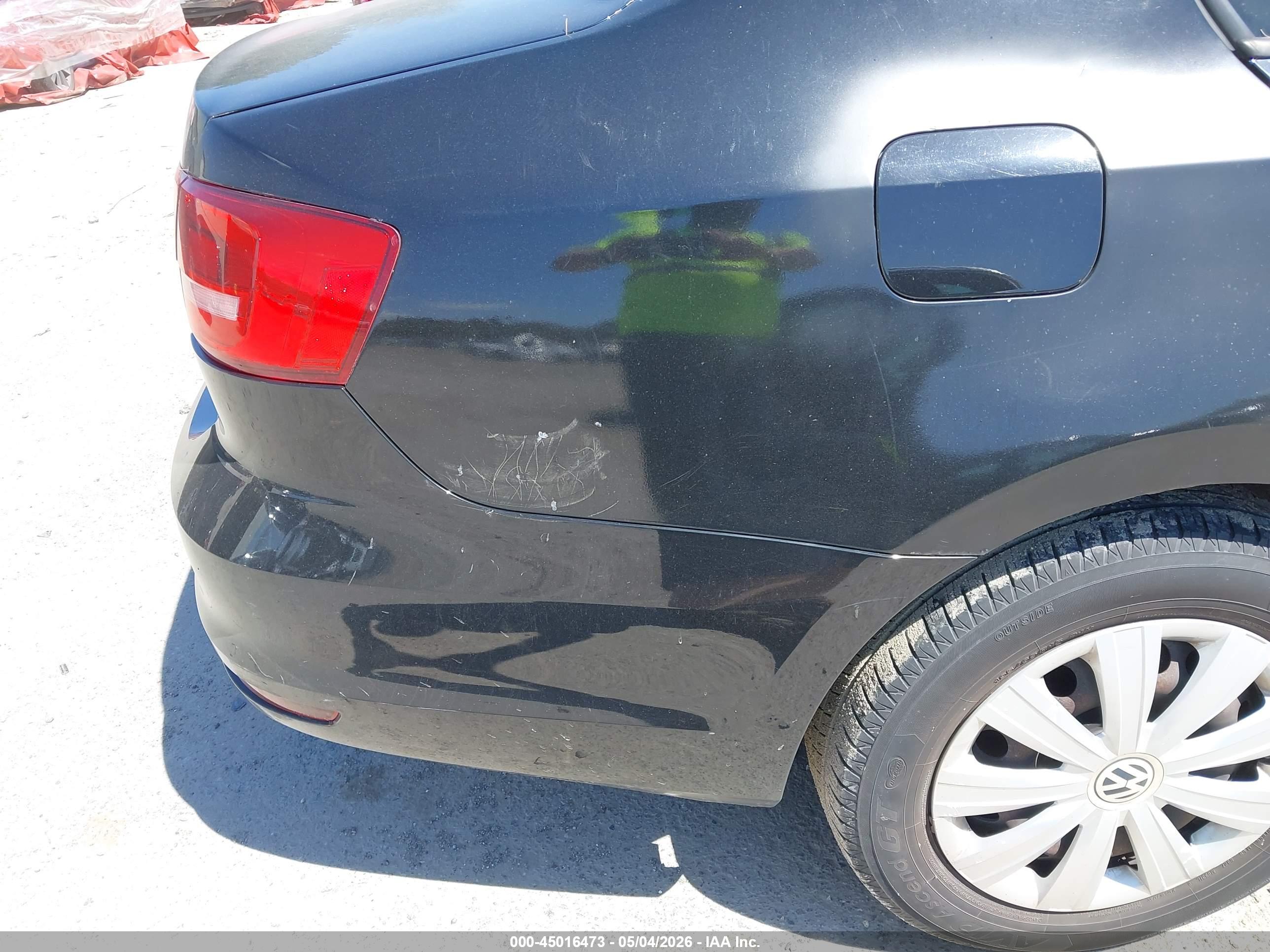 VOLKSWAGEN JETTA image 6