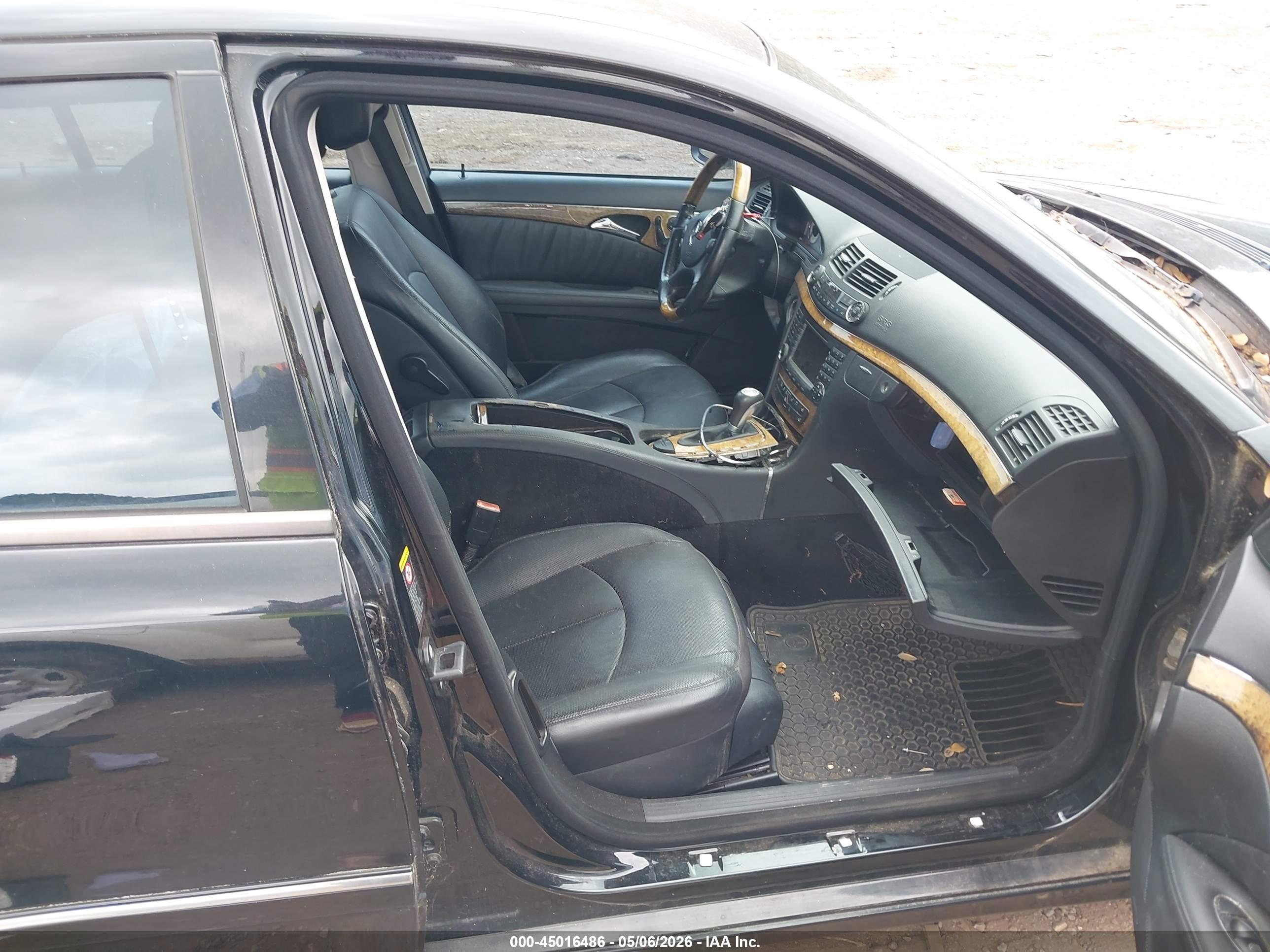 MERCEDES-BENZ E image 5
