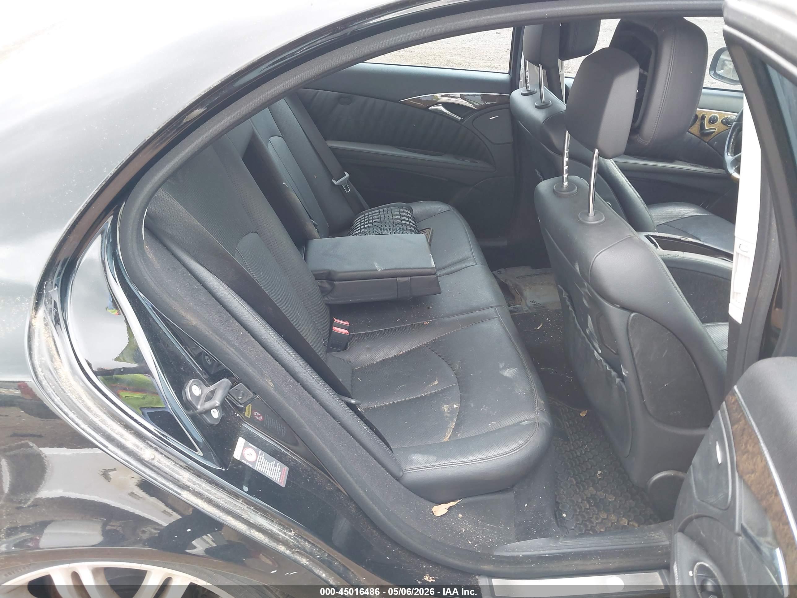 MERCEDES-BENZ E image 8