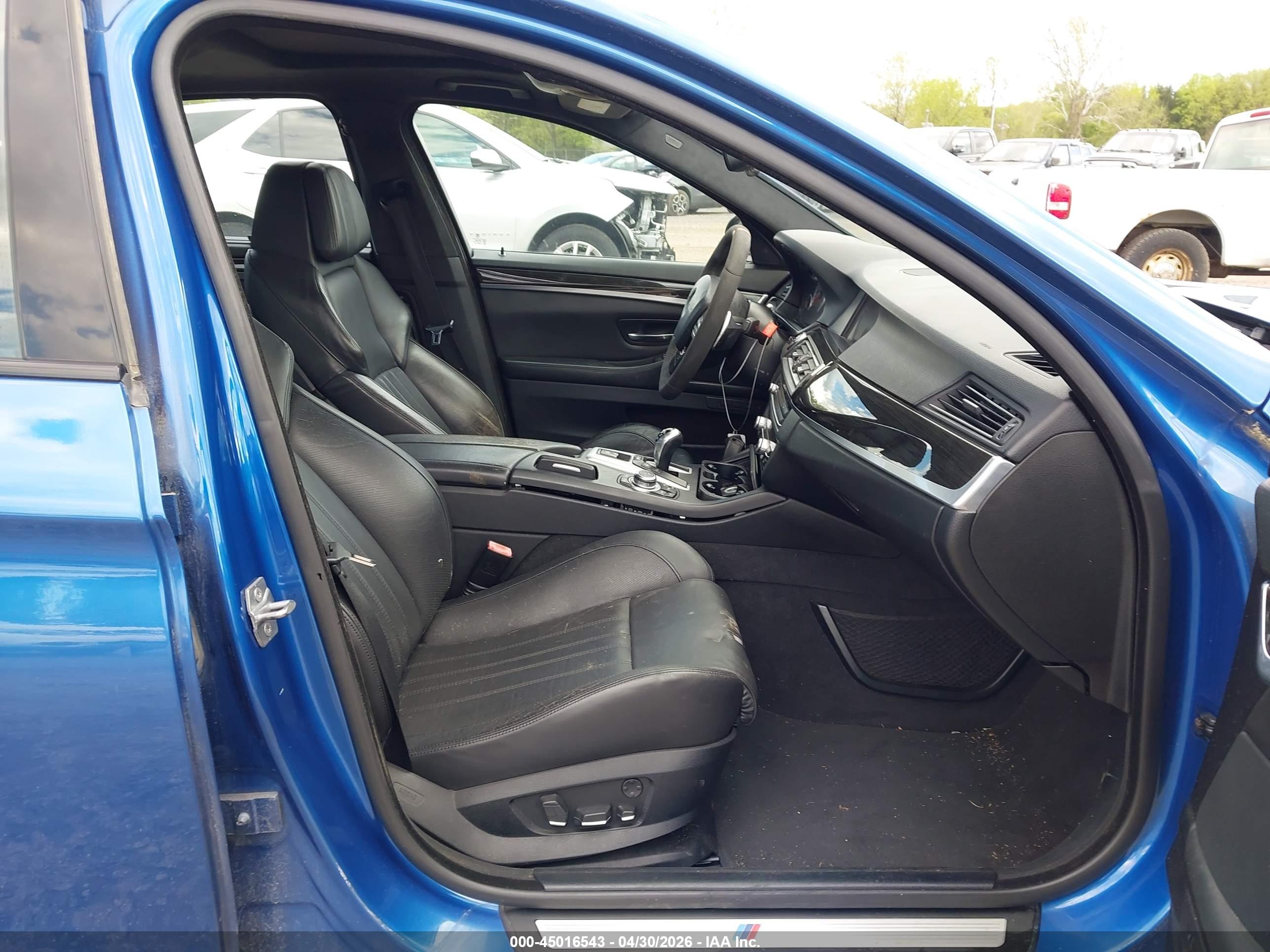 BMW M5 image 5