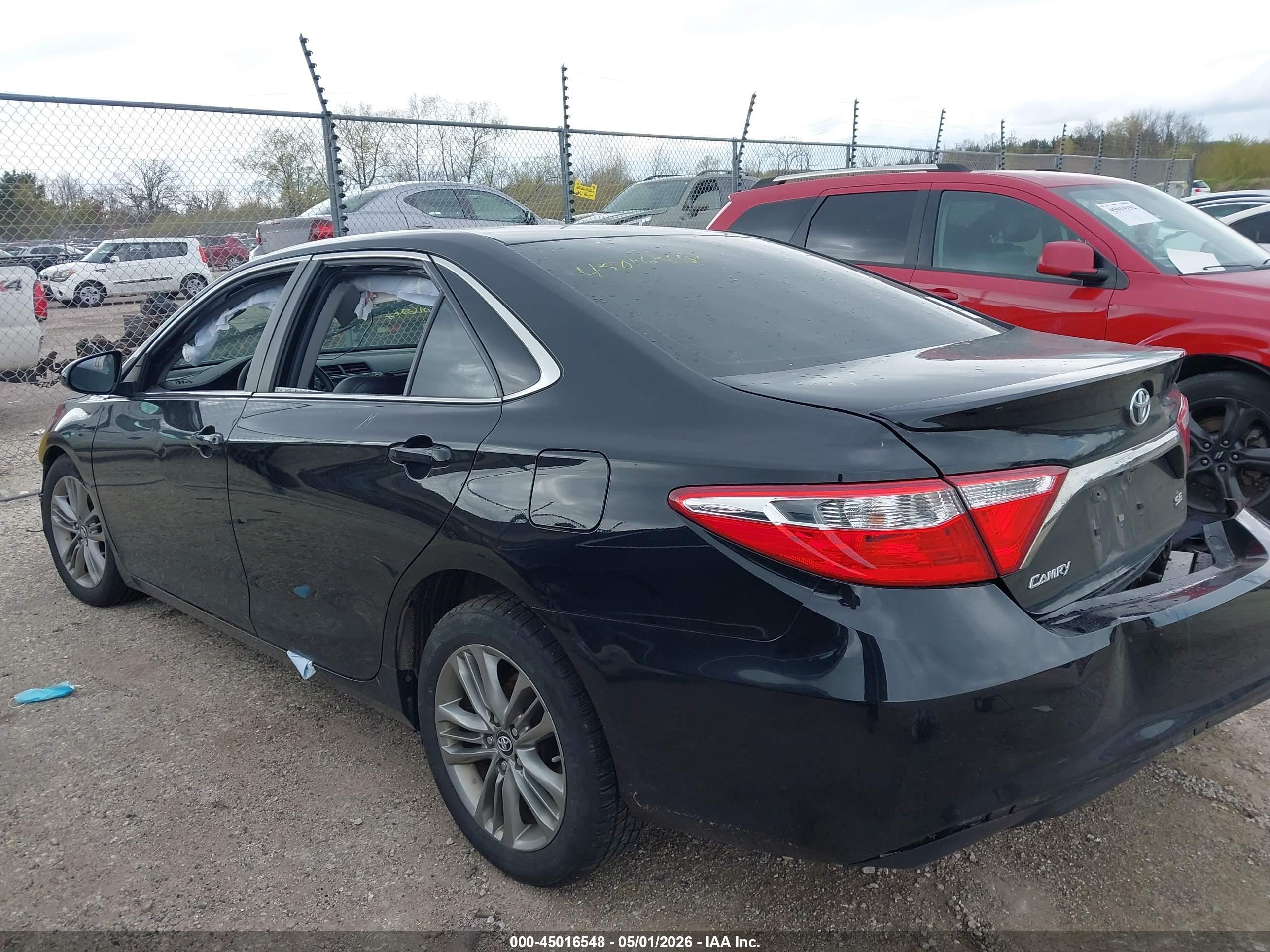 TOYOTA CAMRY image 3