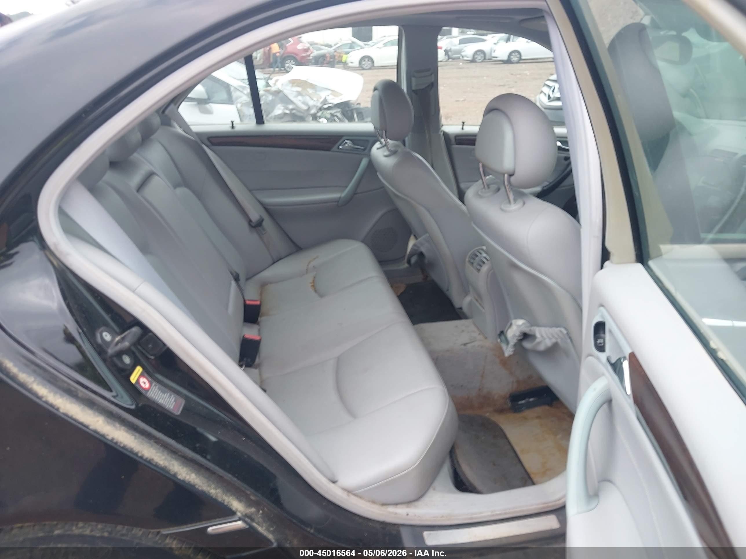 MERCEDES-BENZ C image 8