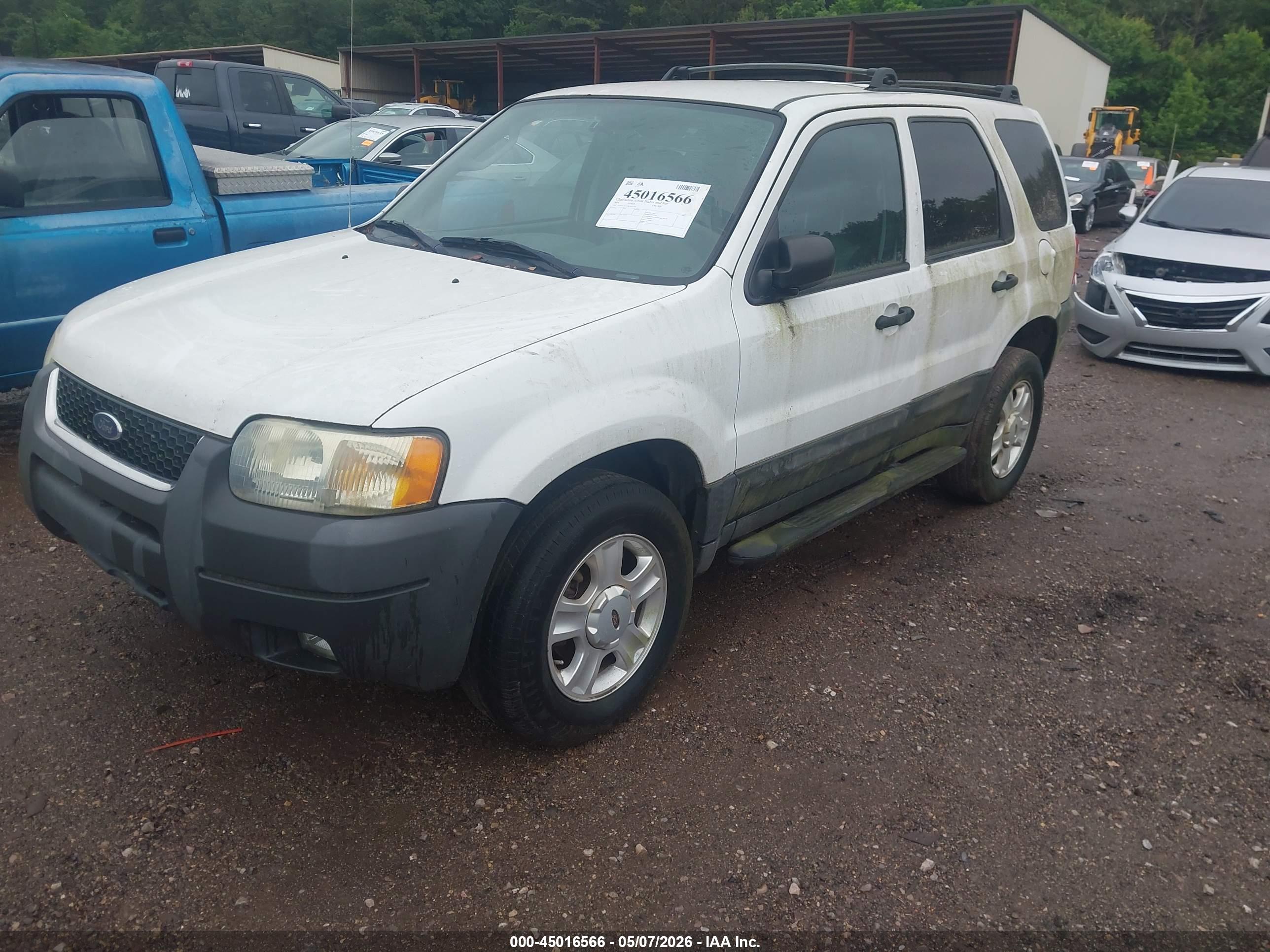 FORD ESCAPE image 2