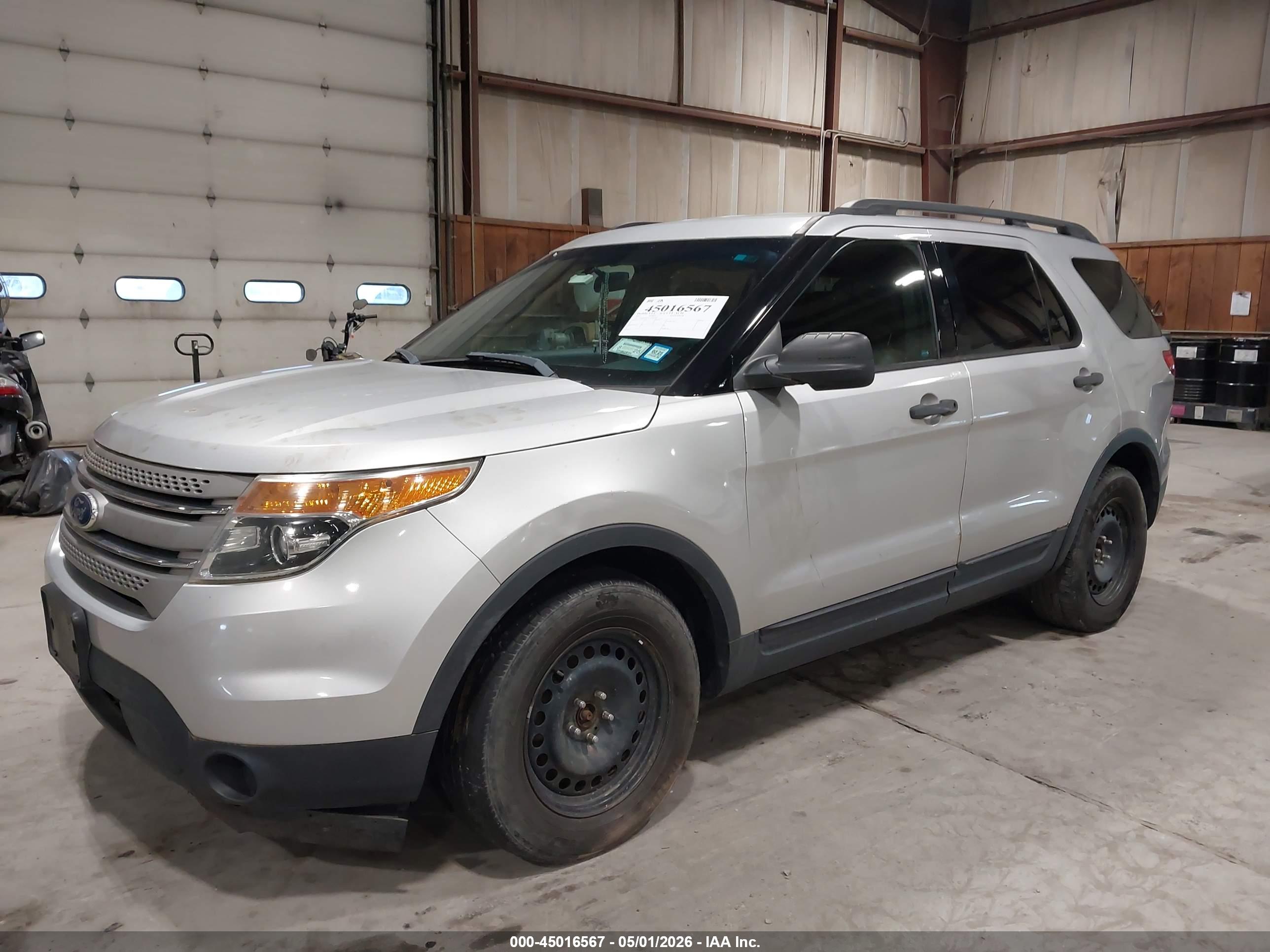 FORD EXPLORER image 2