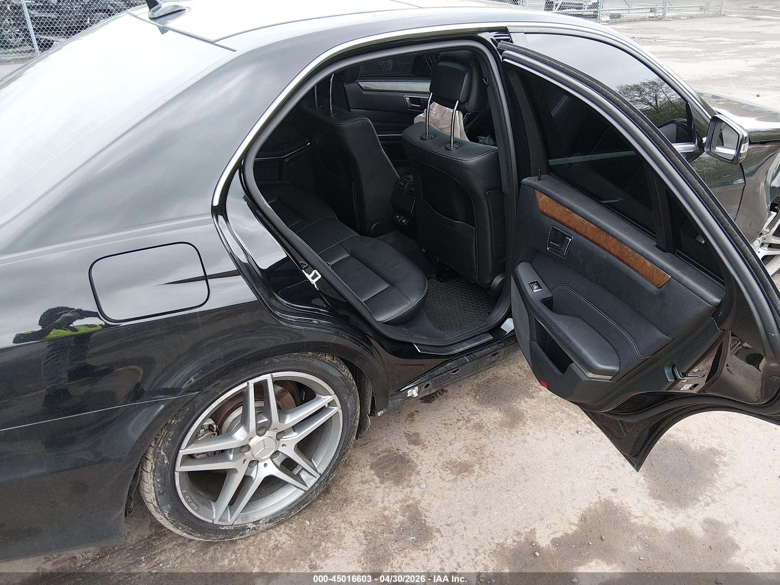 MERCEDES-BENZ E image 8