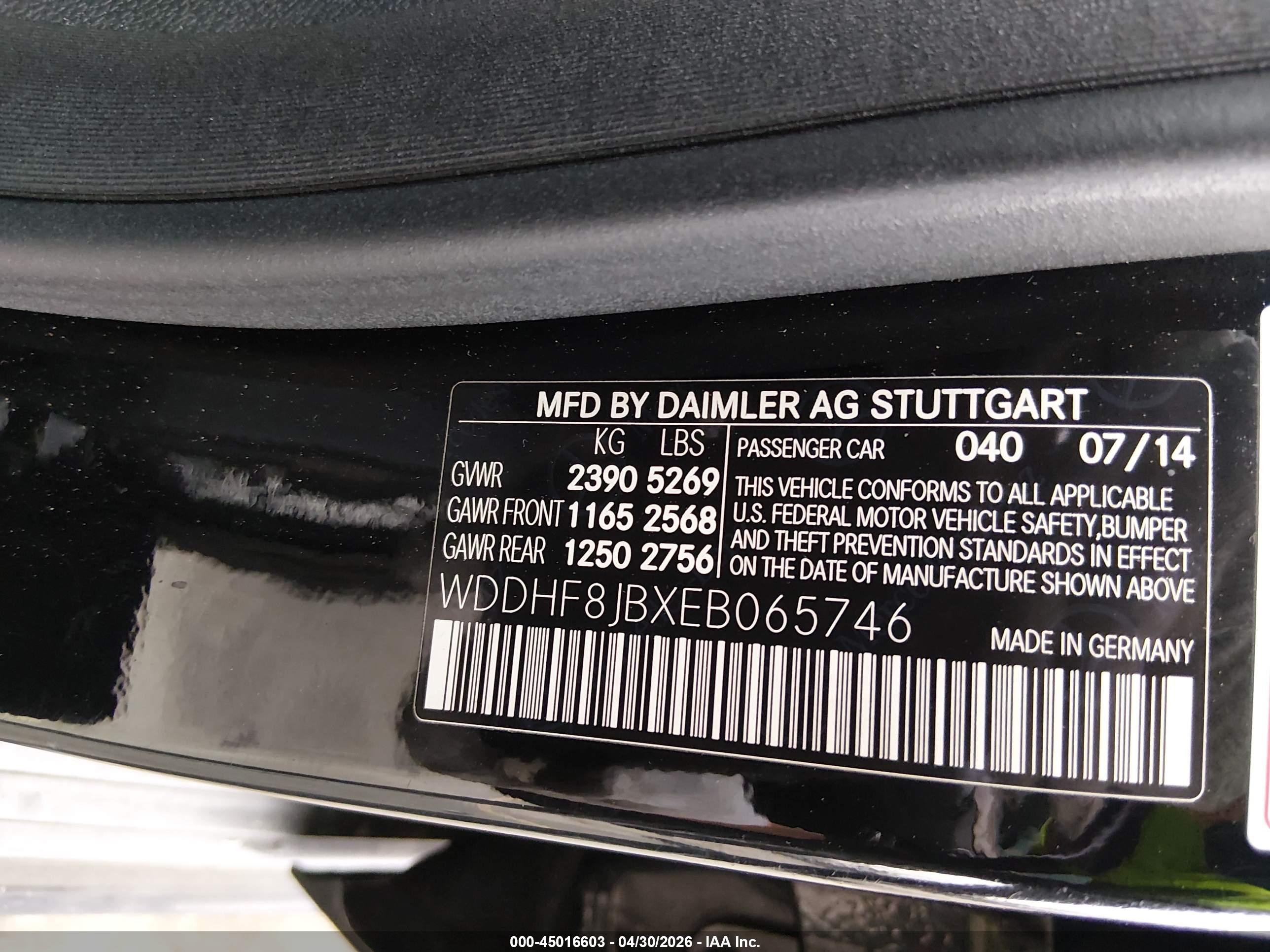 MERCEDES-BENZ E image 9