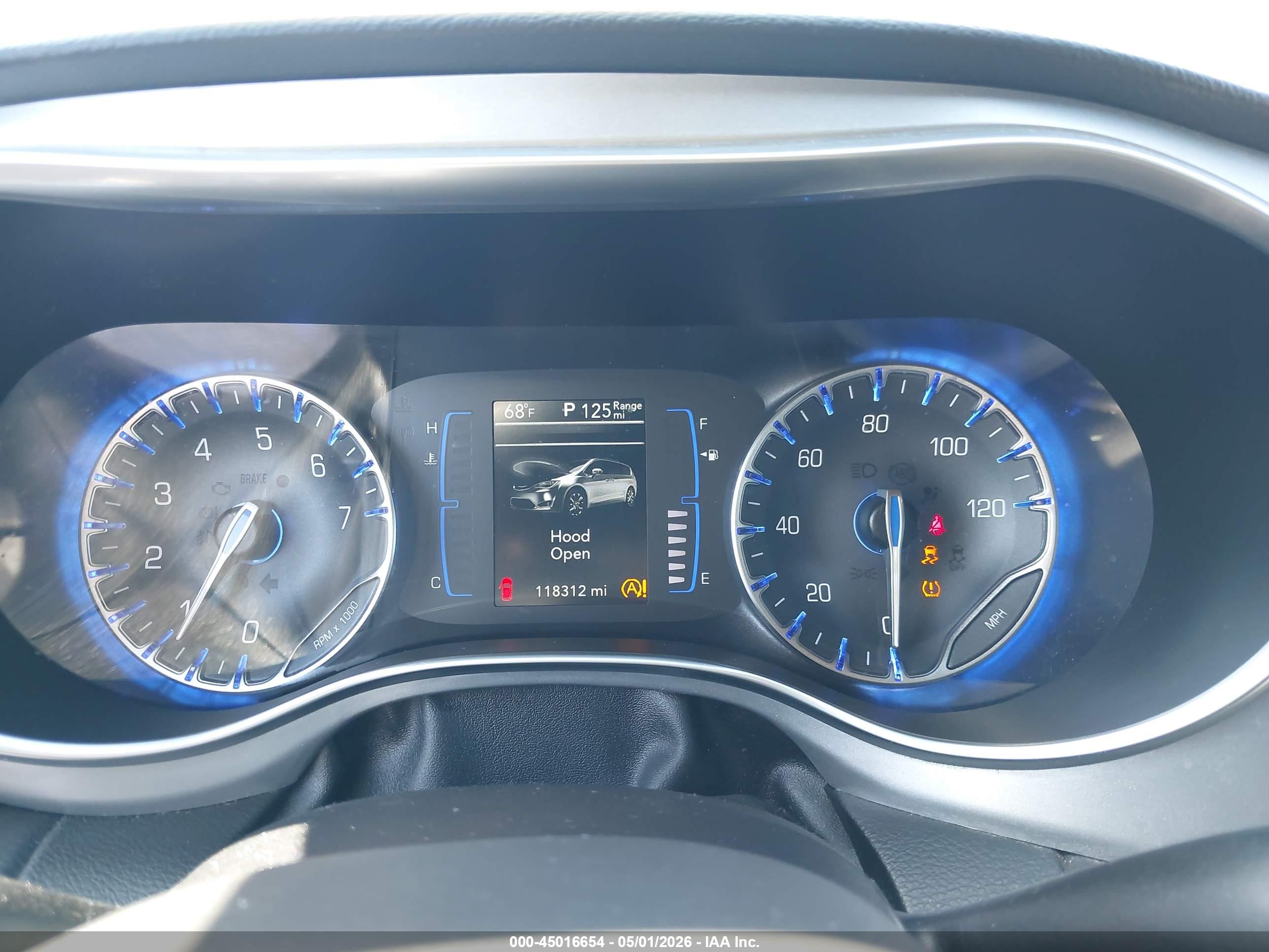 CHRYSLER PACIFICA image 7
