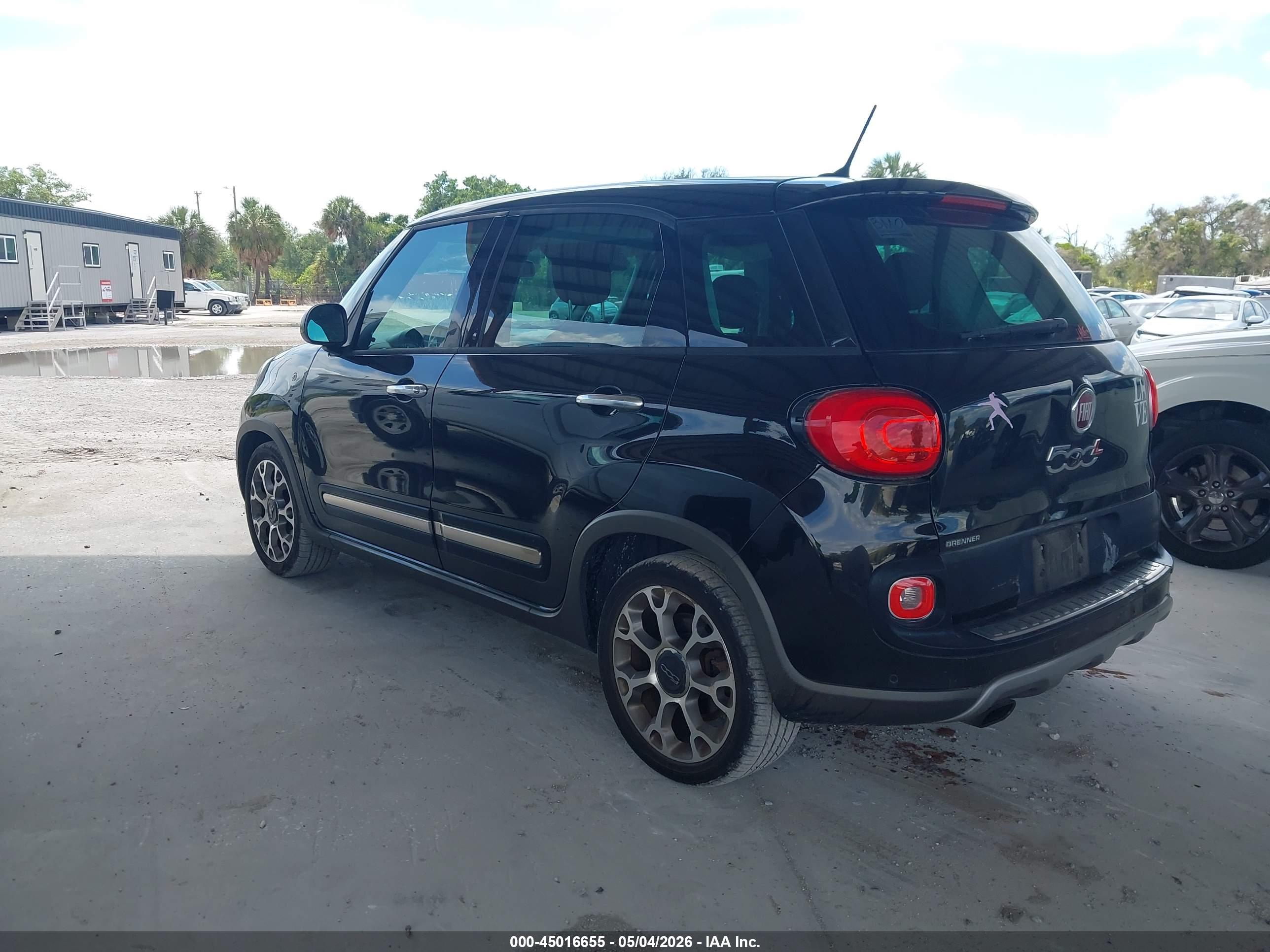 FIAT 500L image 3