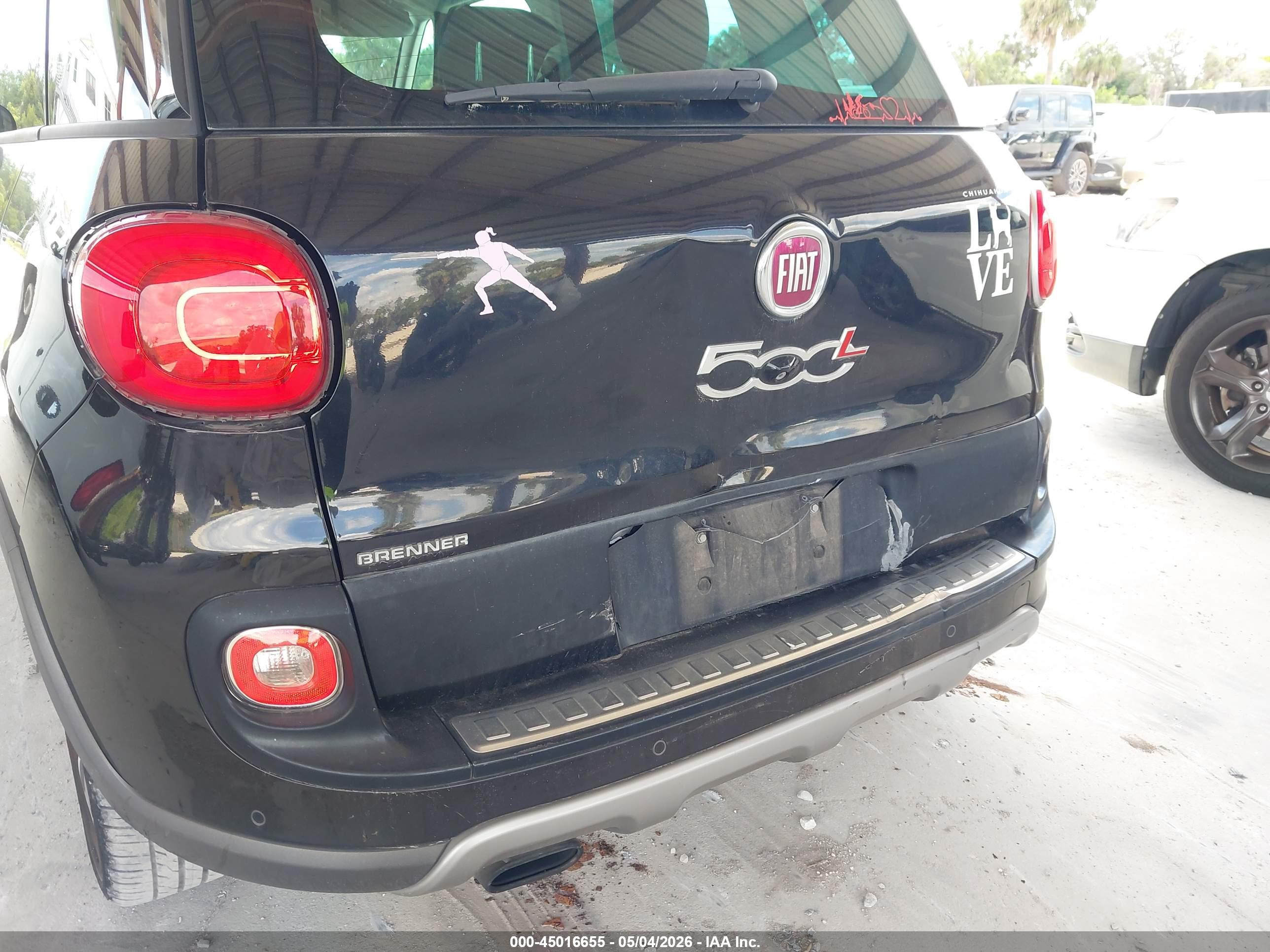 FIAT 500L image 6