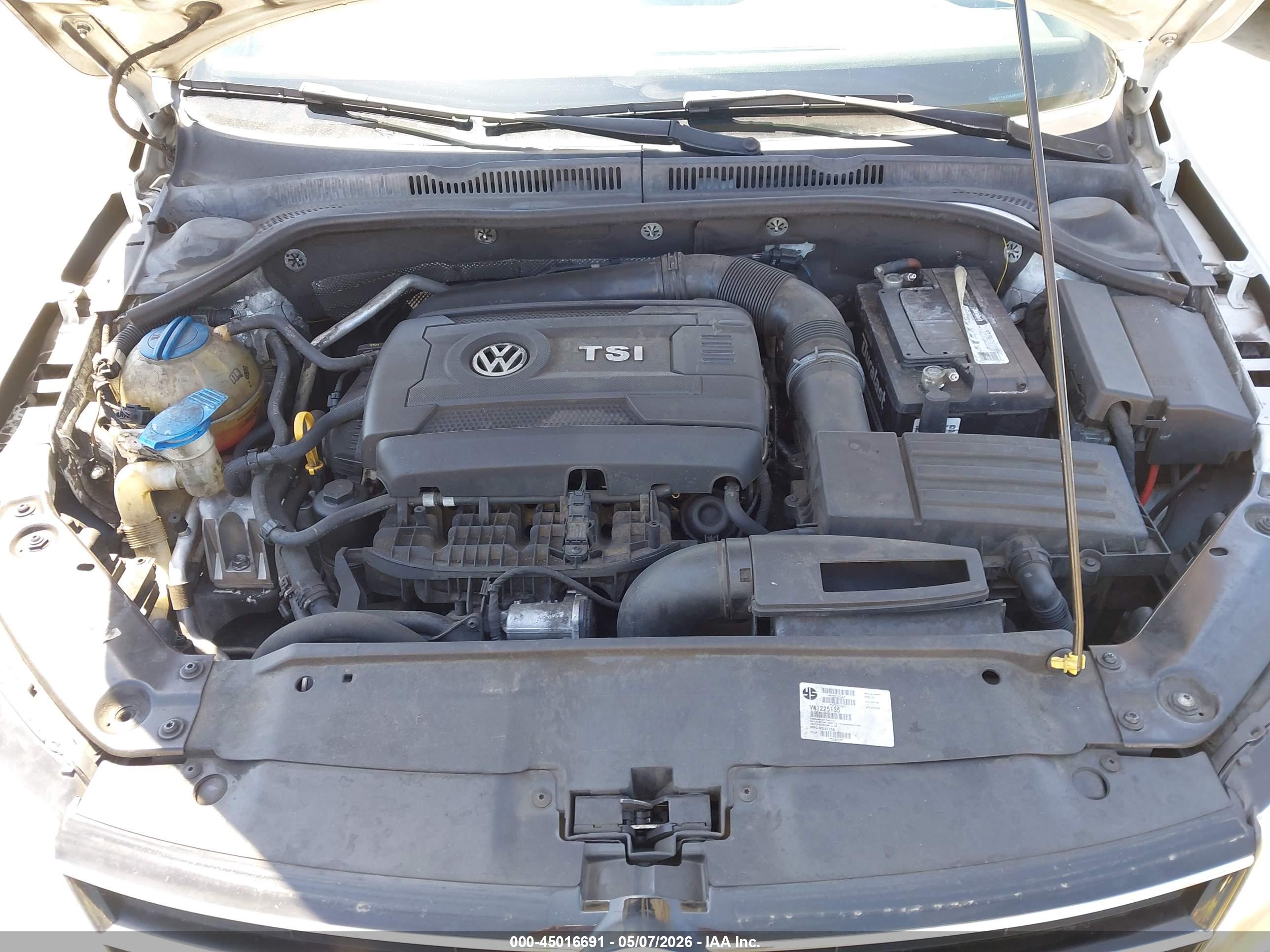 VOLKSWAGEN JETTA image 10
