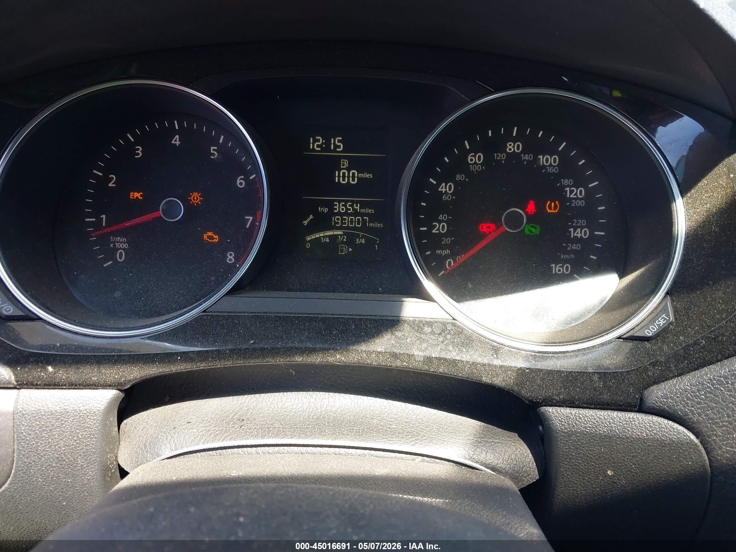 VOLKSWAGEN JETTA image 7