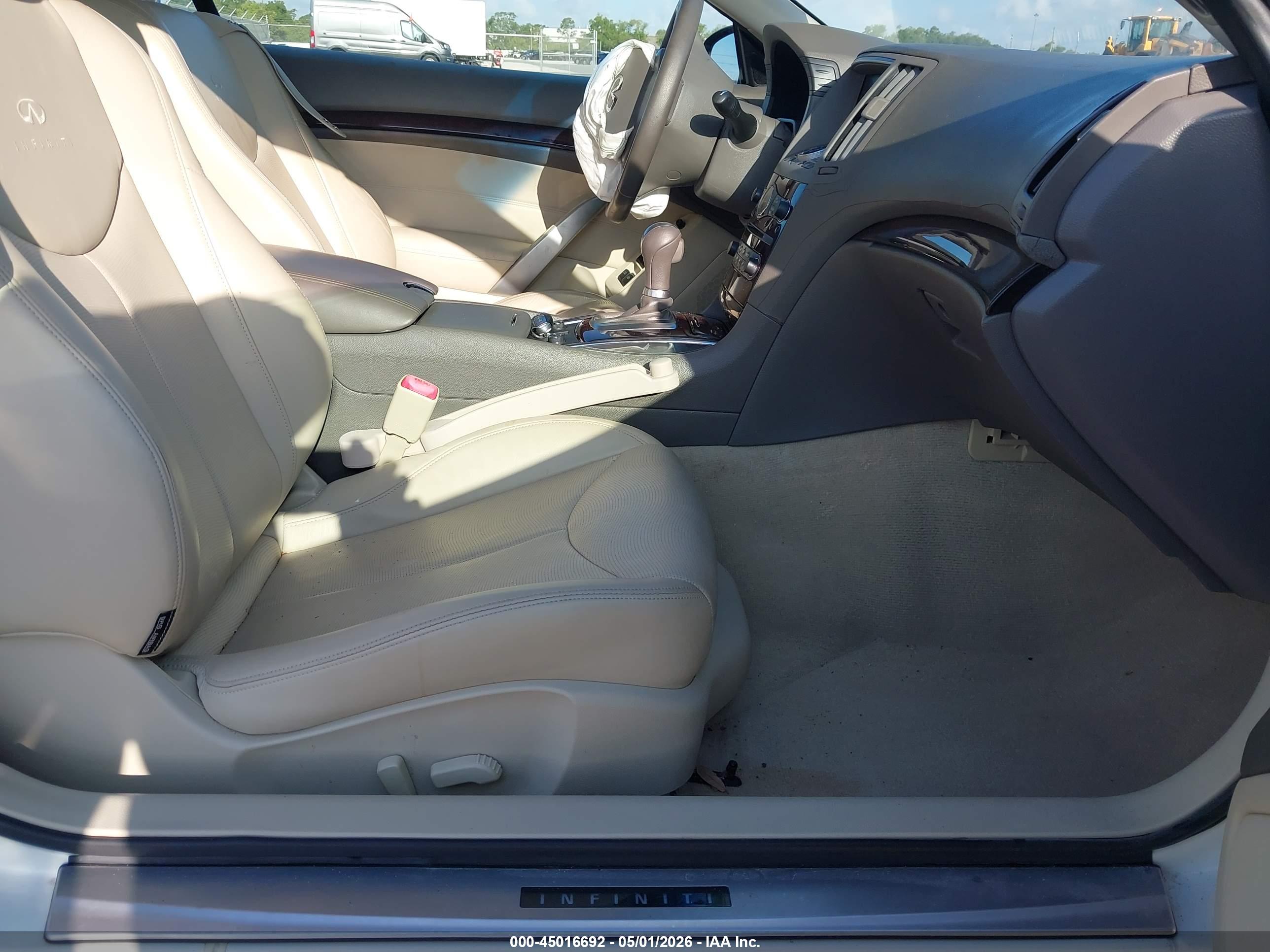 INFINITI G37 image 5
