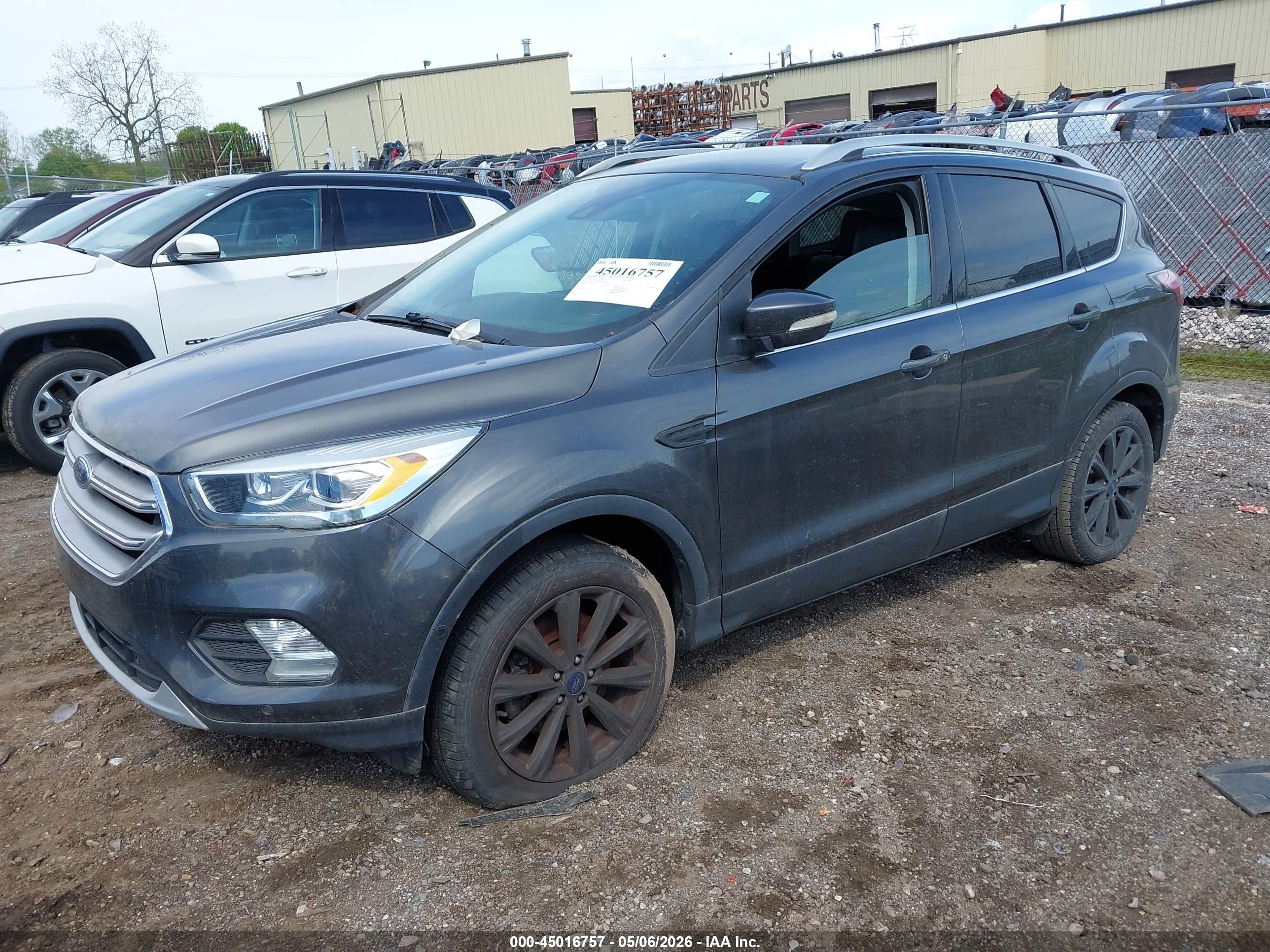 FORD ESCAPE image 2