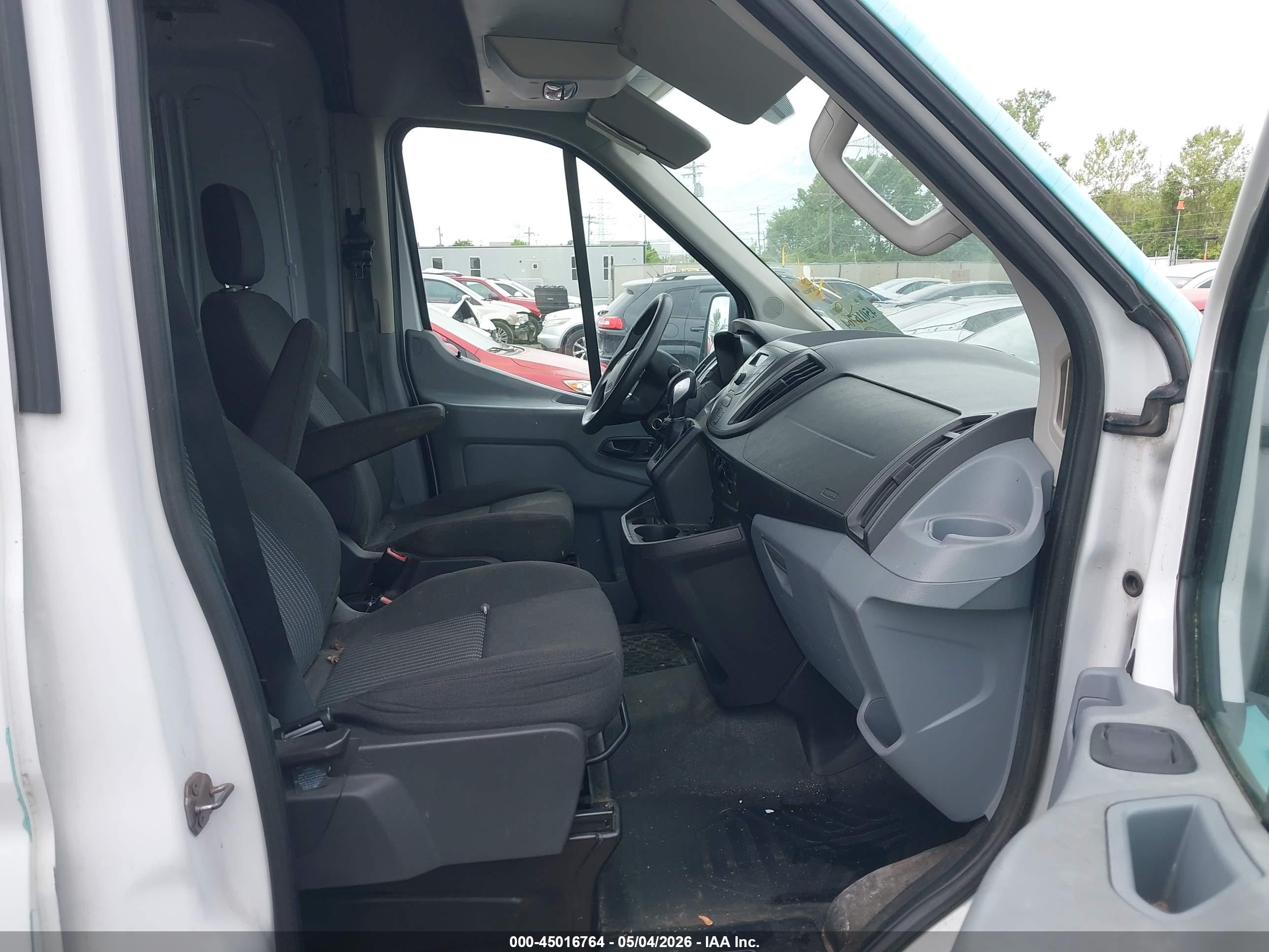 FORD TRANSIT-250 image 5