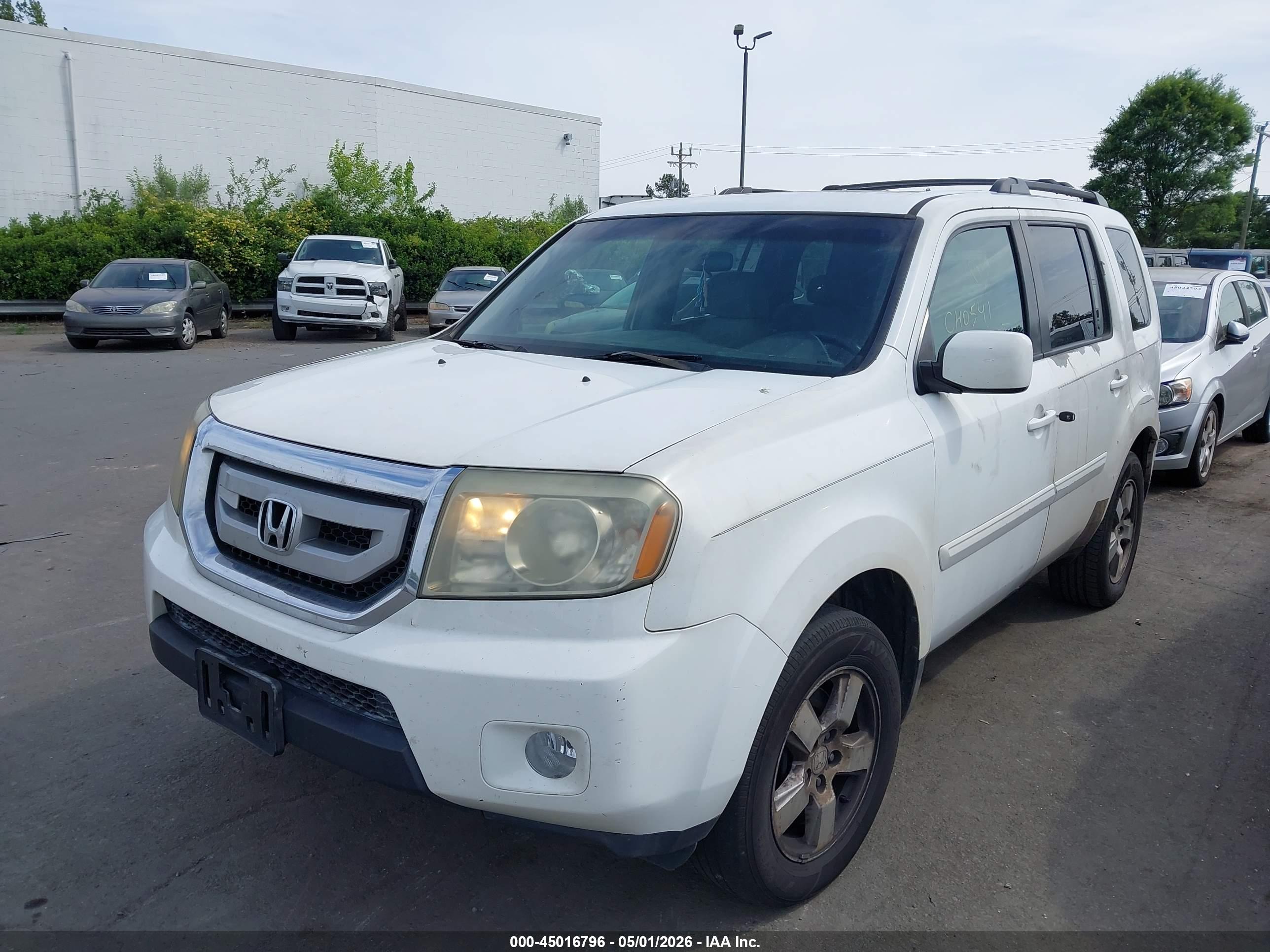 HONDA PILOT image 2