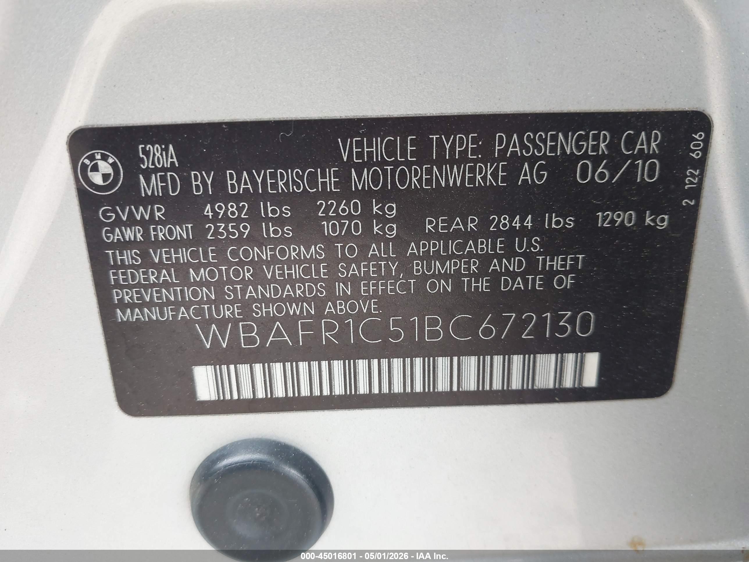 BMW 528I image 9