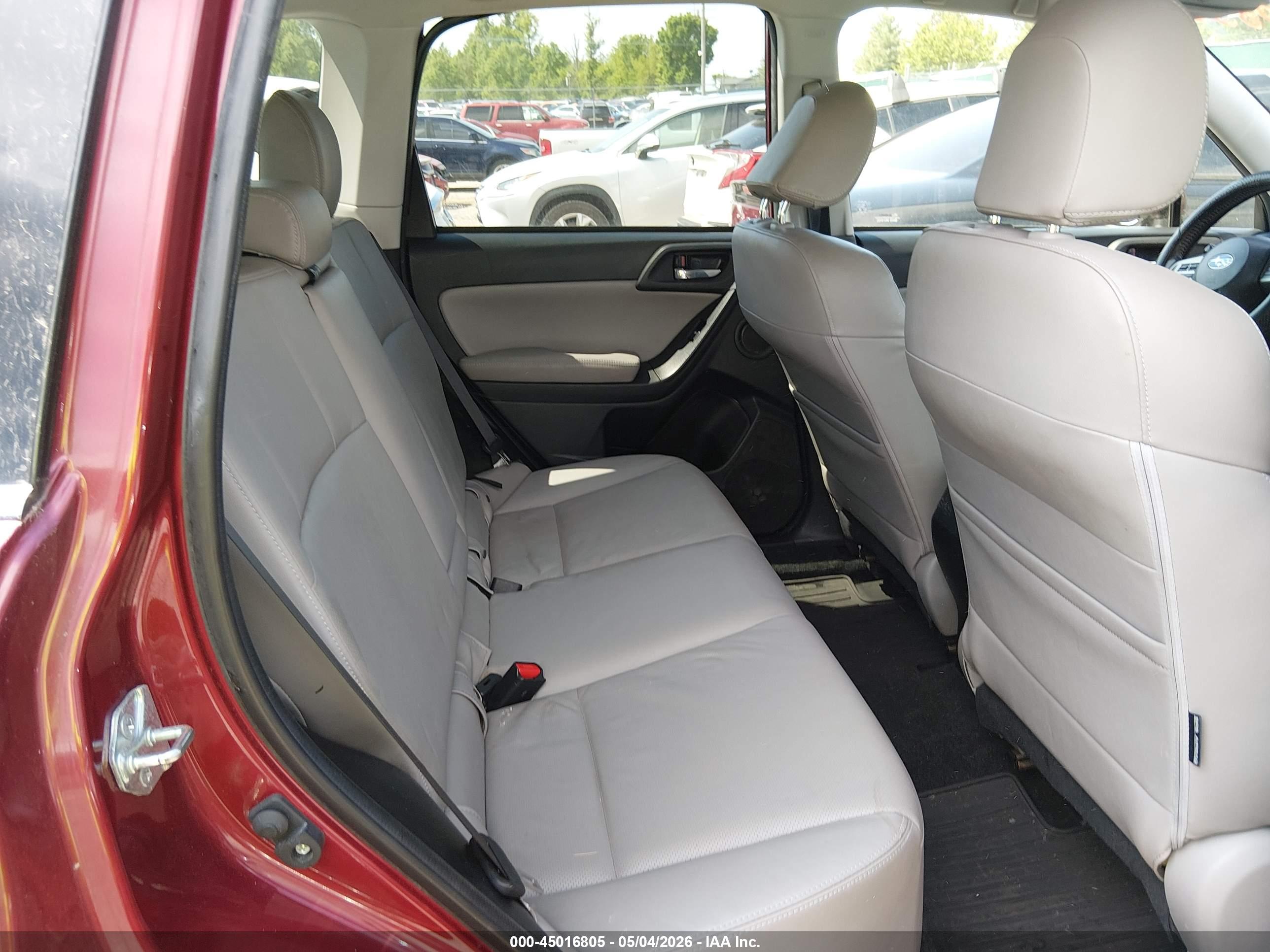 SUBARU FORESTER image 8