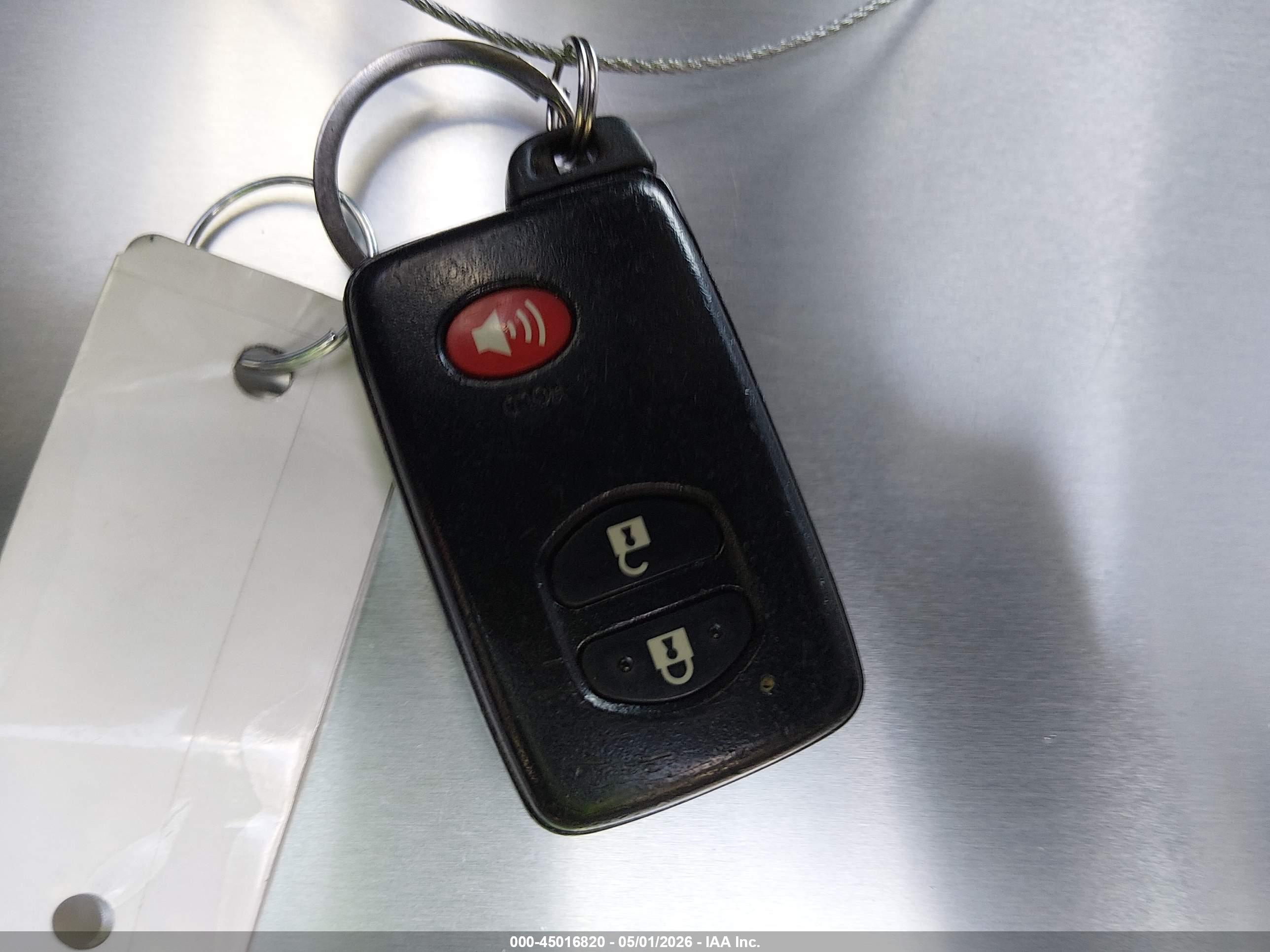TOYOTA RAV4 image 11