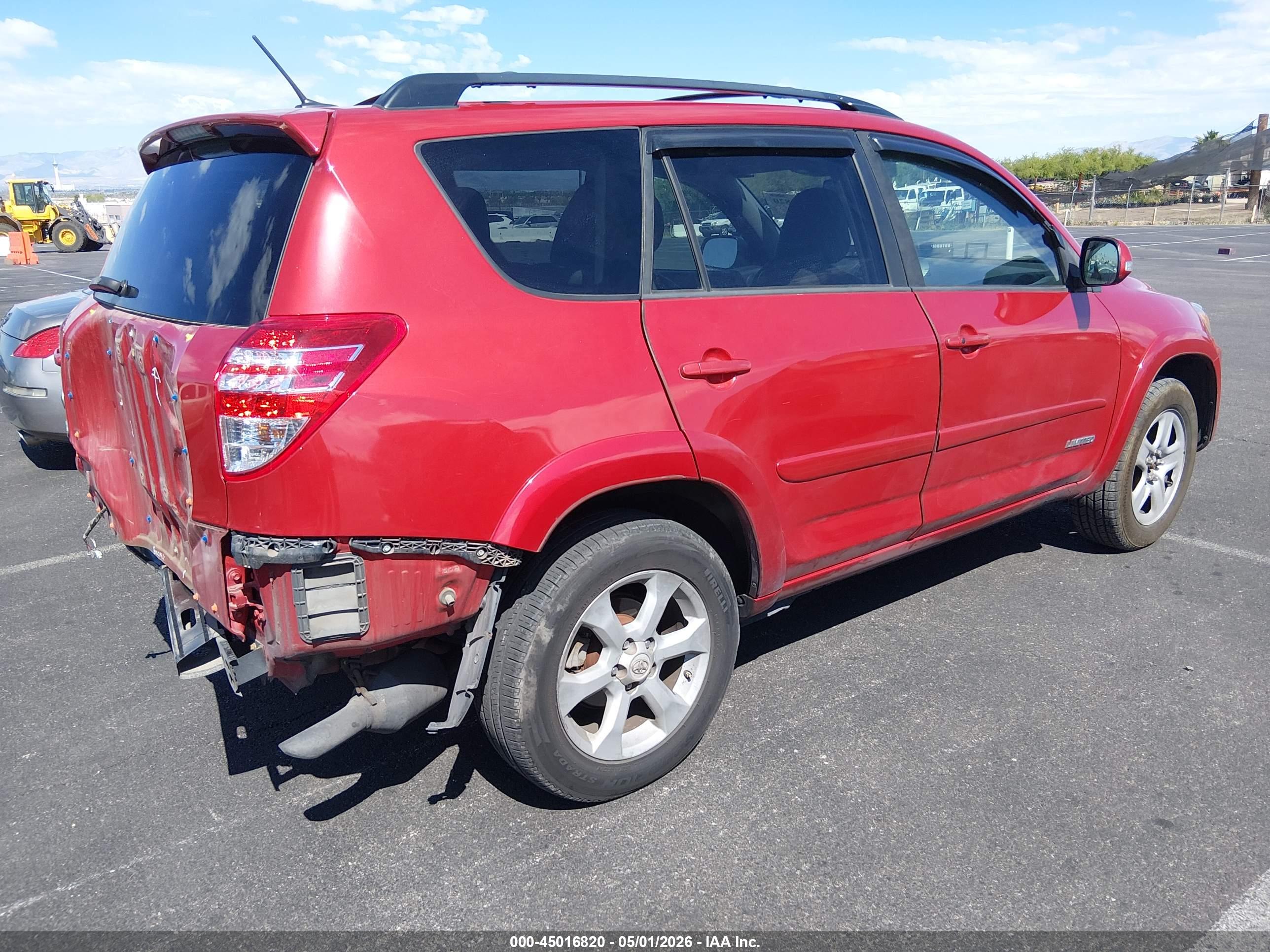 TOYOTA RAV4 image 4