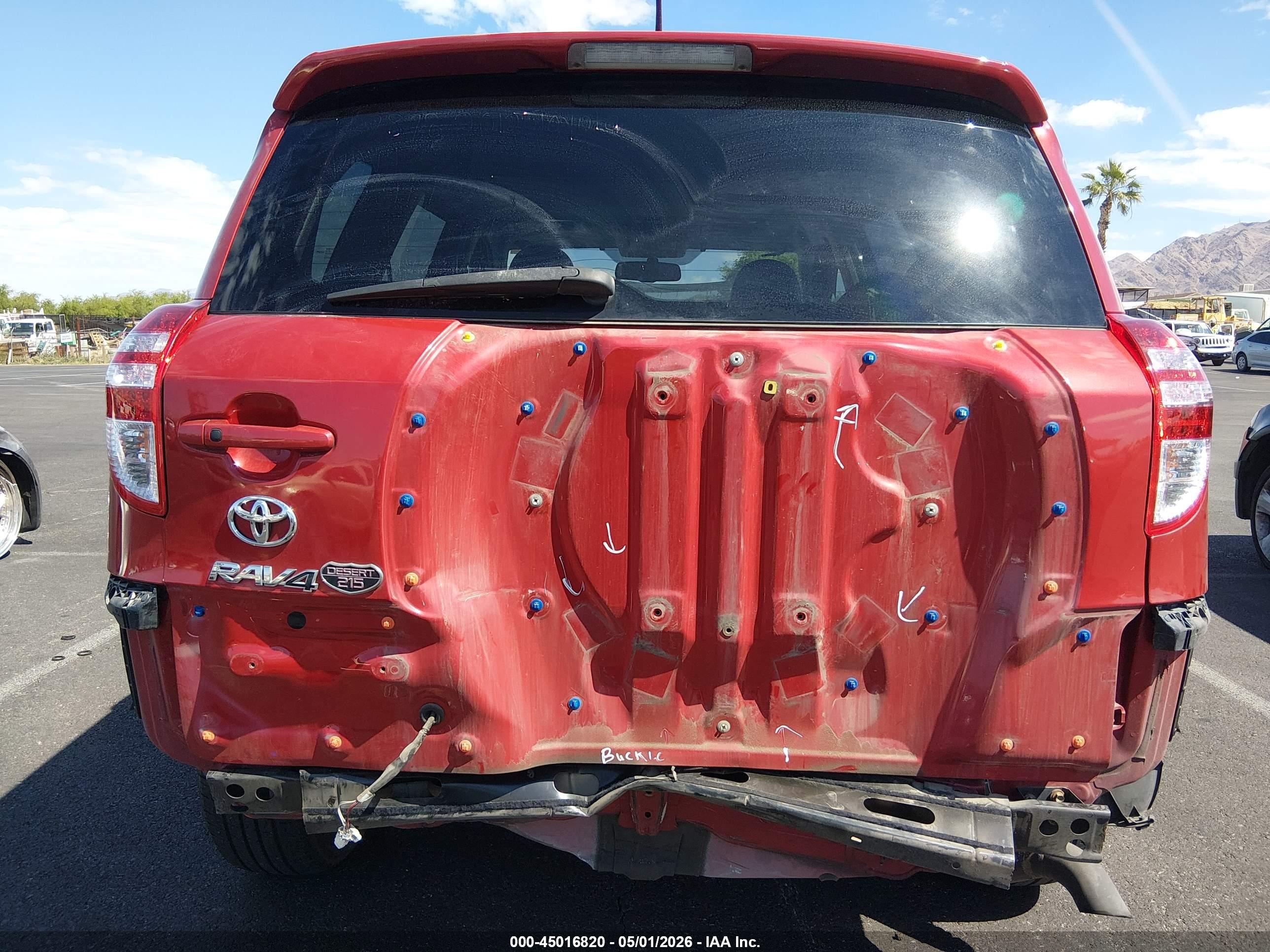 TOYOTA RAV4 image 6