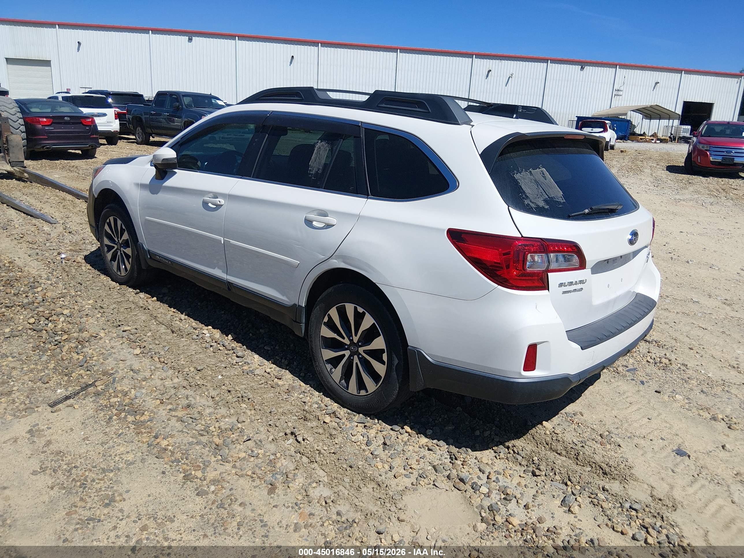 SUBARU OUTBACK image 3