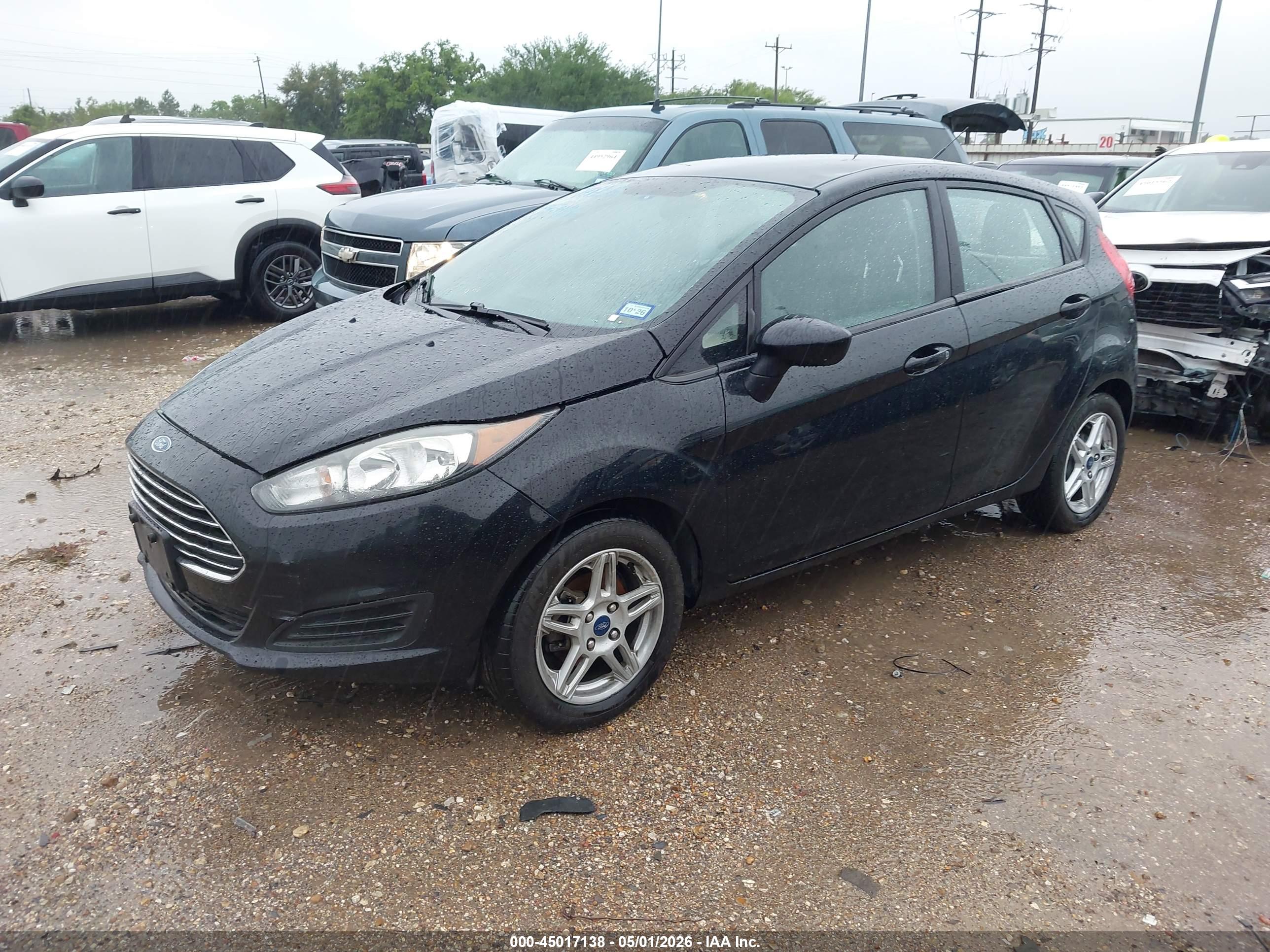 FORD FIESTA image 2