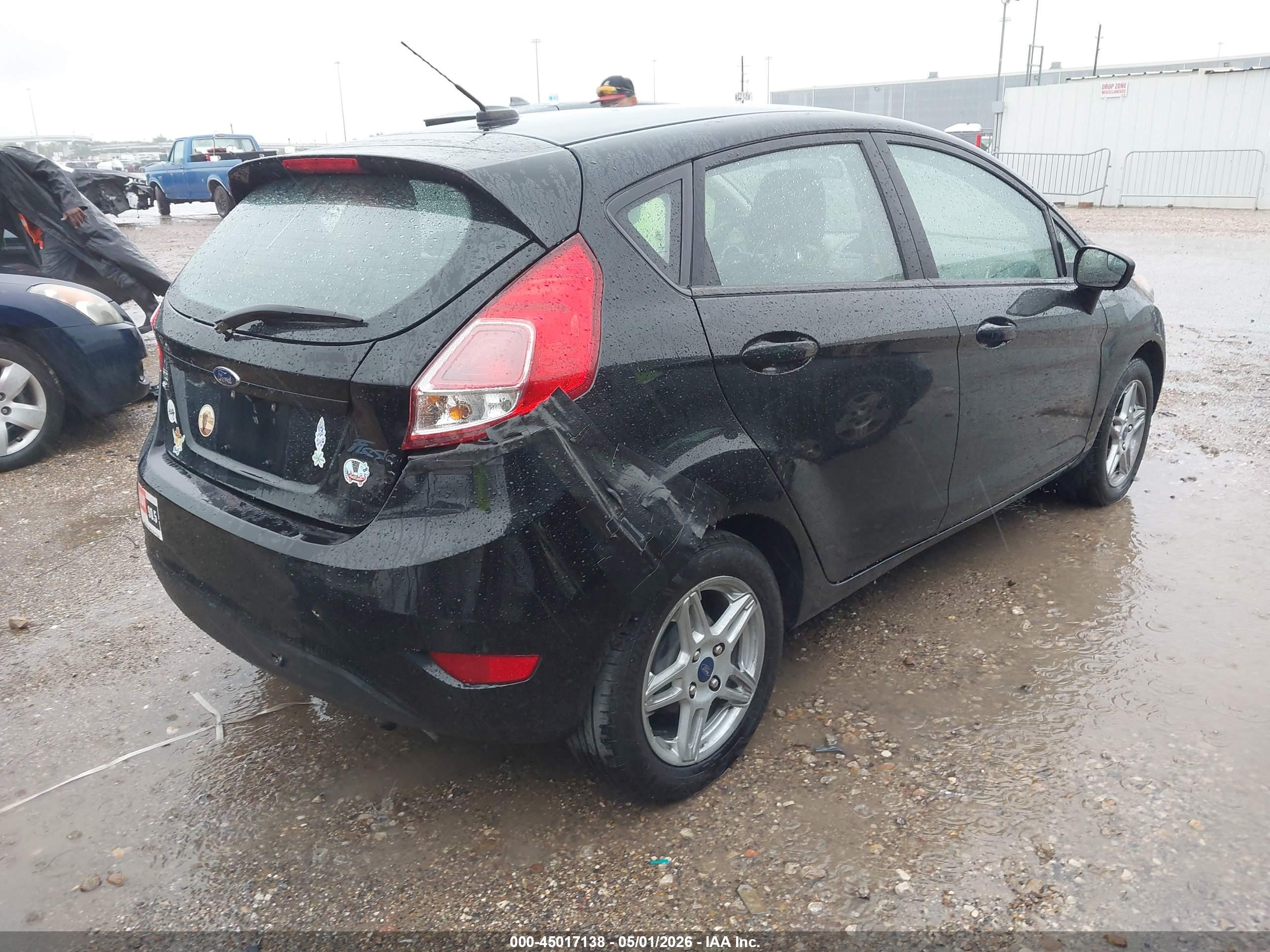 FORD FIESTA image 4