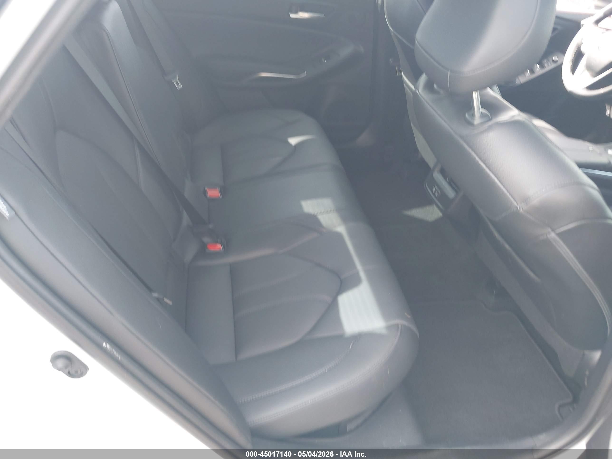 TOYOTA AVALON image 8