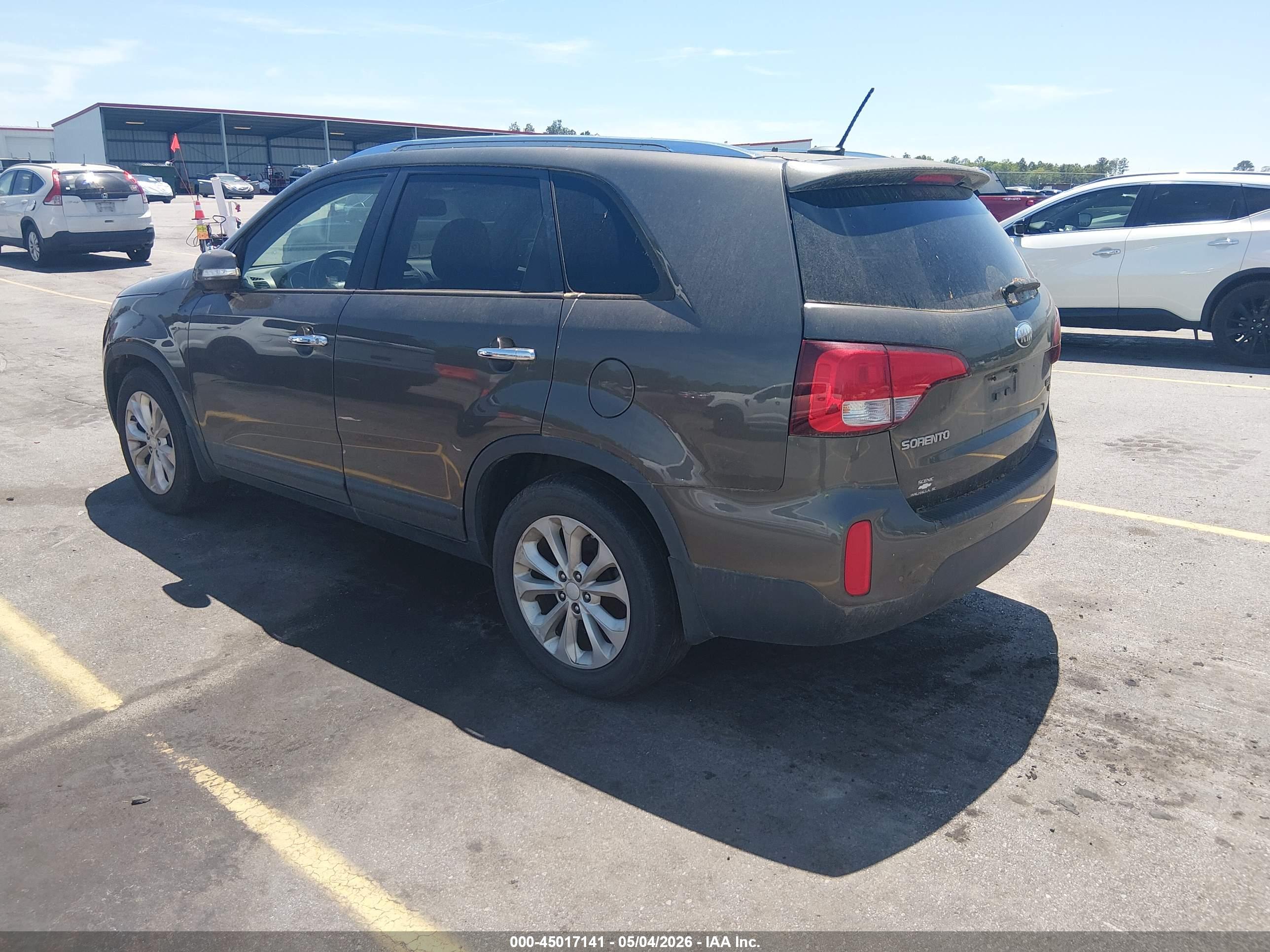 KIA SORENTO image 3