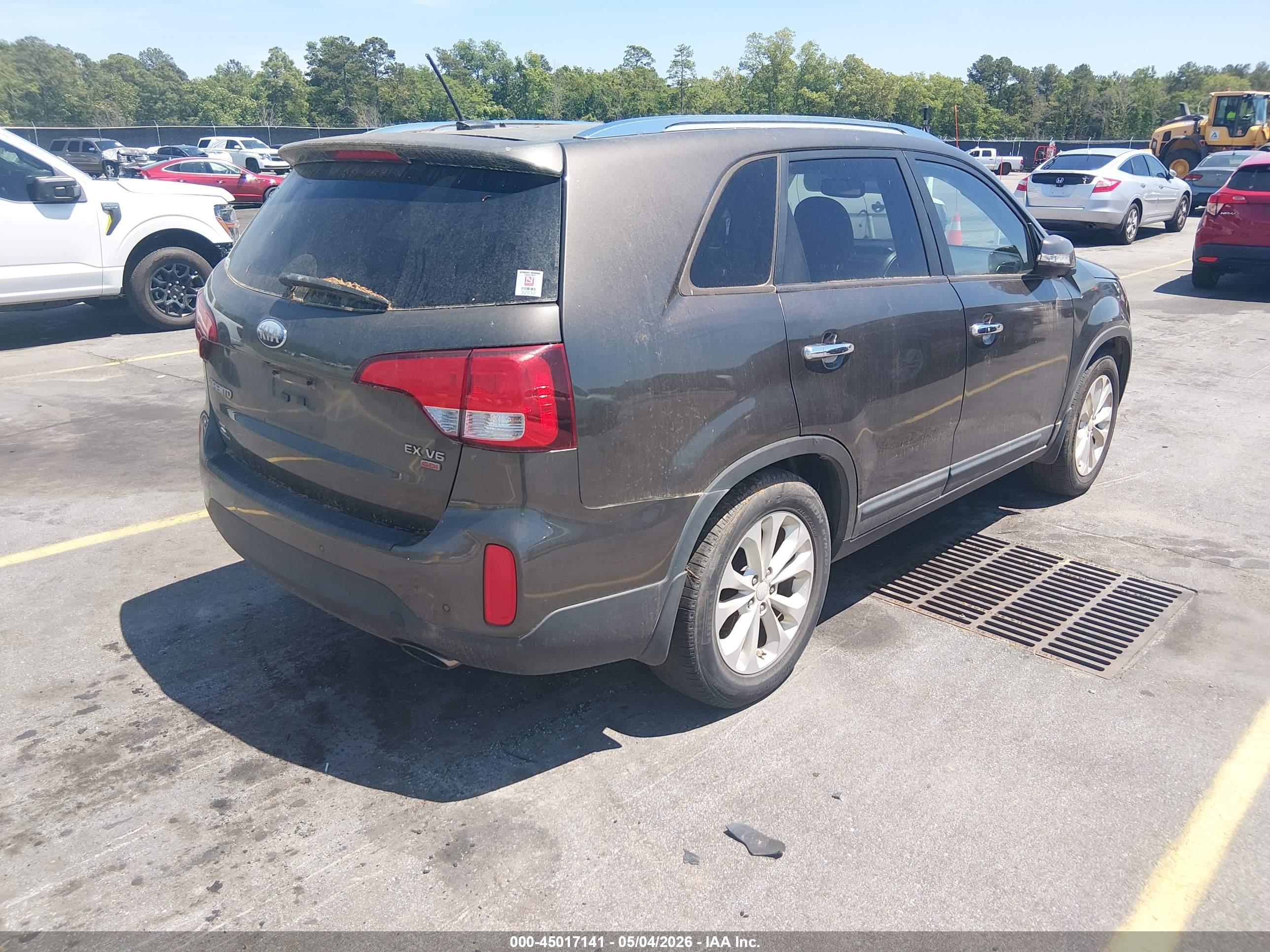 KIA SORENTO image 4