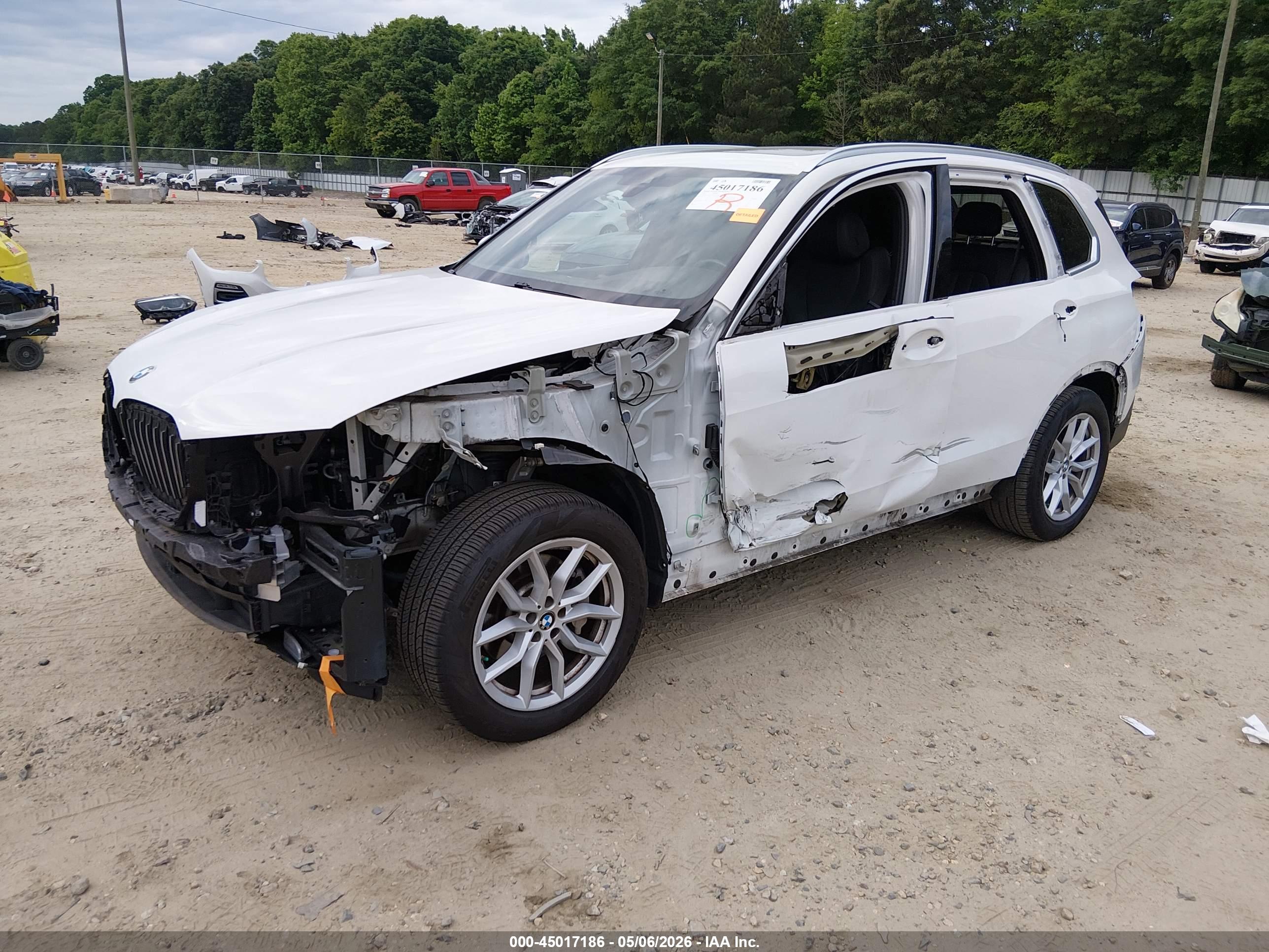 BMW X5 image 2