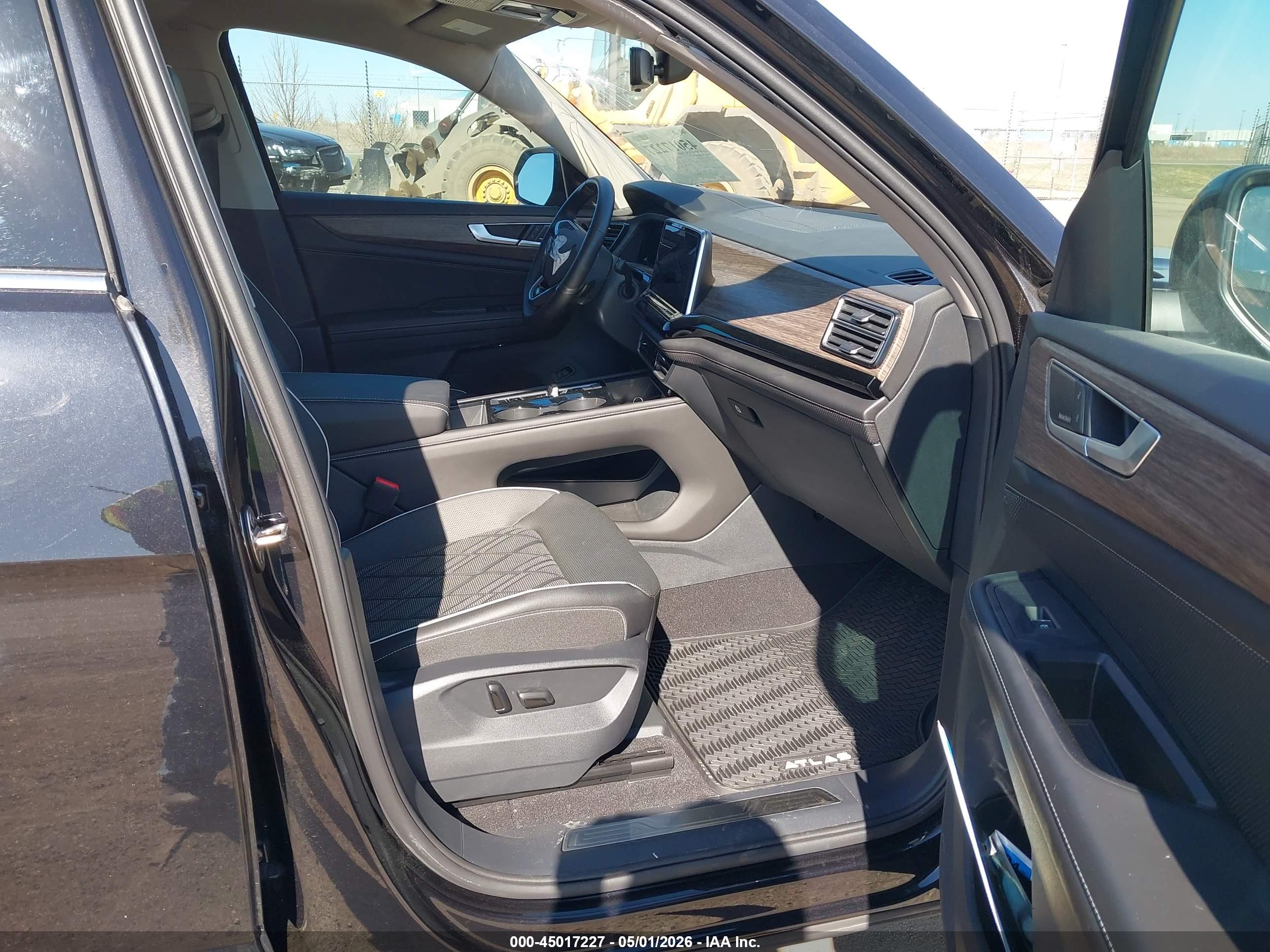 VOLKSWAGEN ATLAS image 5