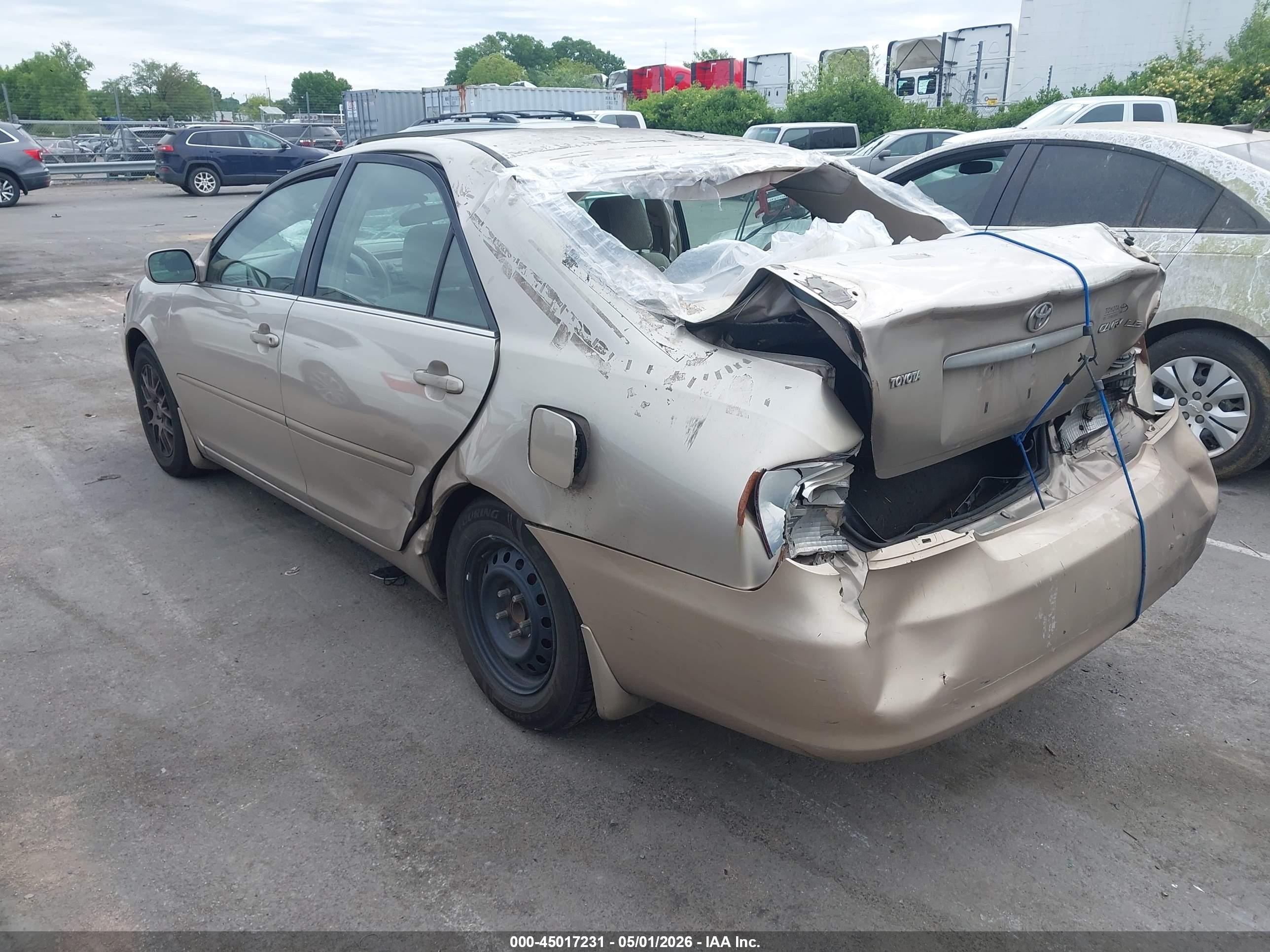 TOYOTA CAMRY image 3