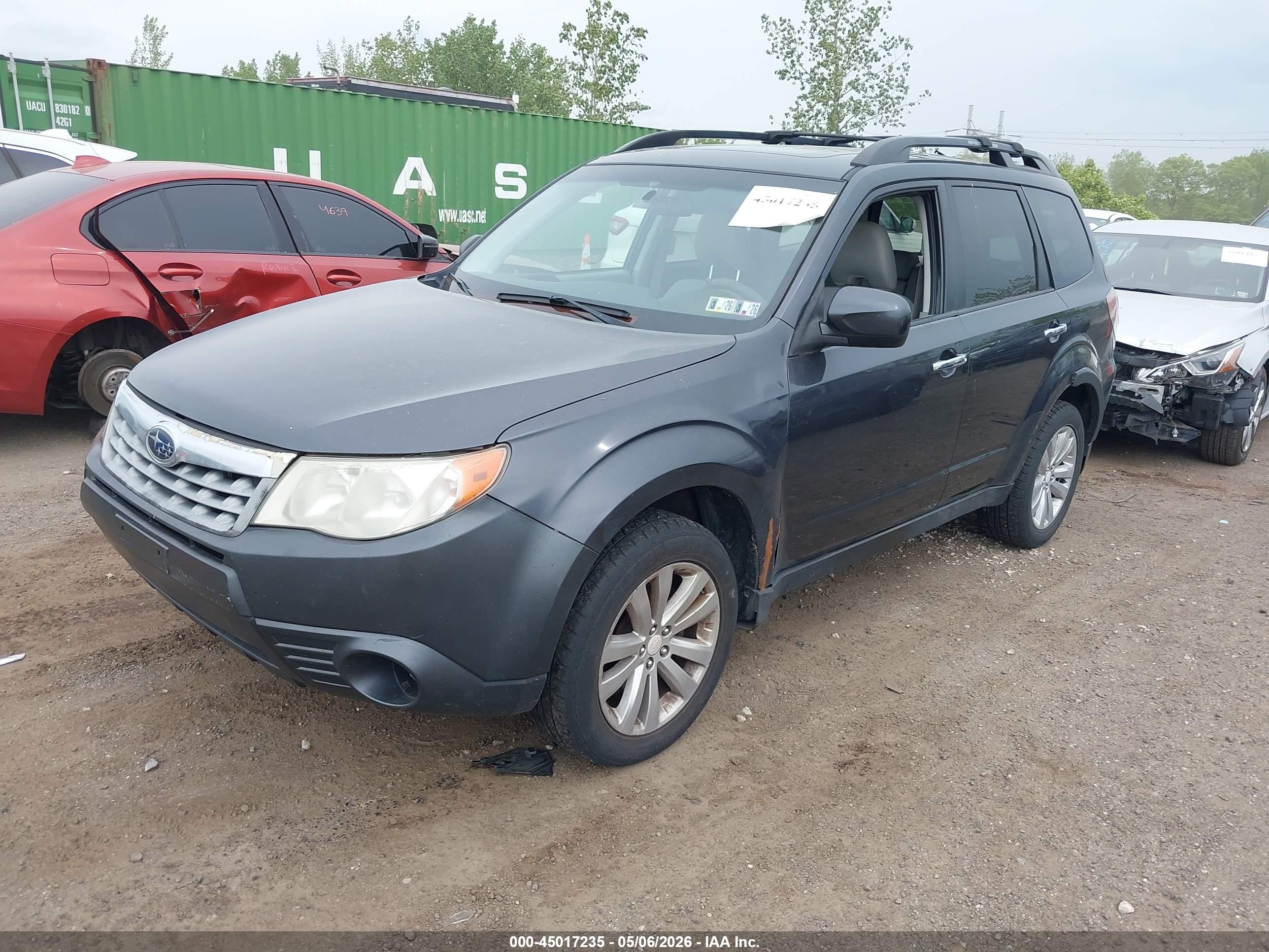 SUBARU FORESTER image 2