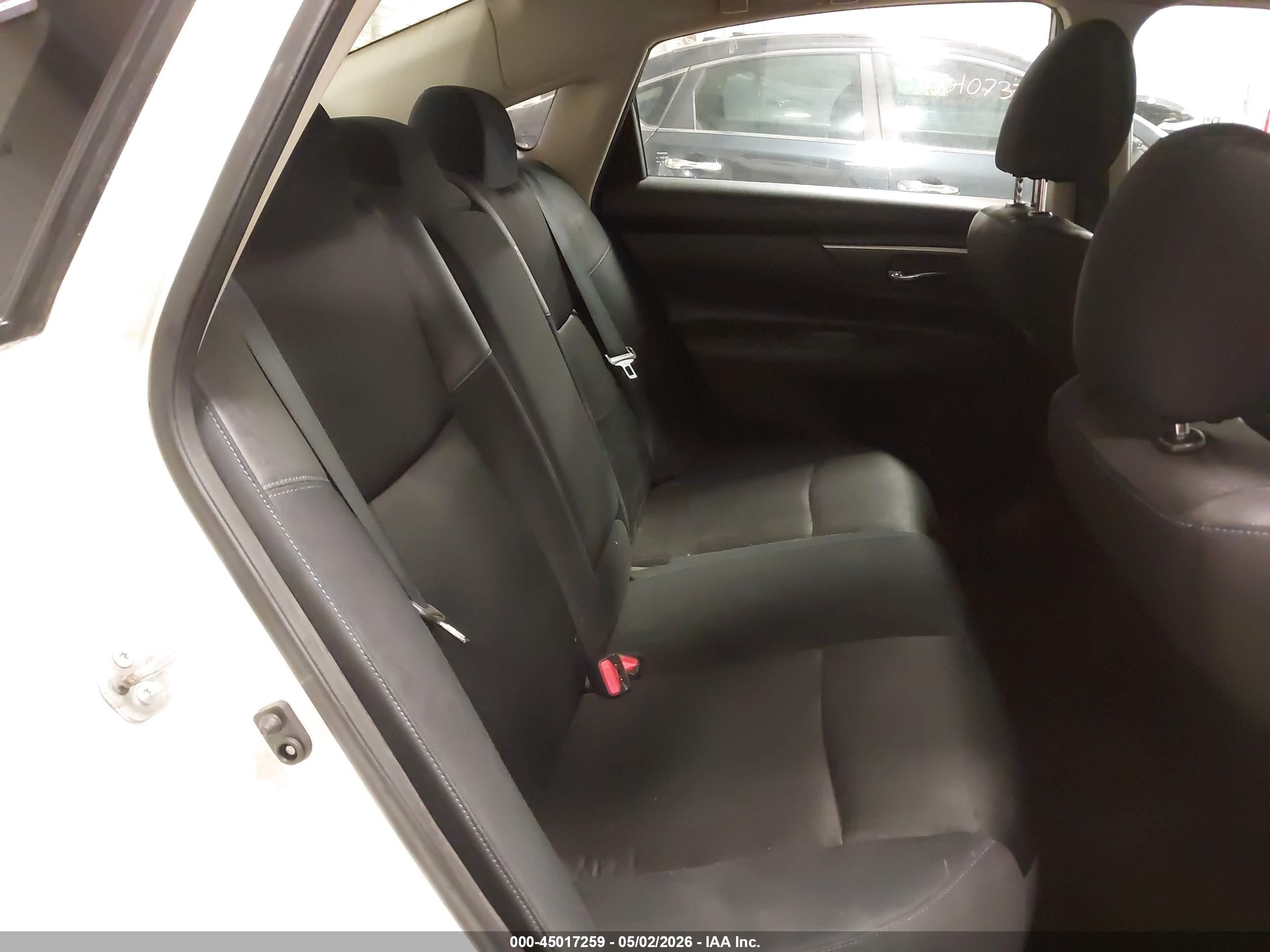 NISSAN ALTIMA image 8
