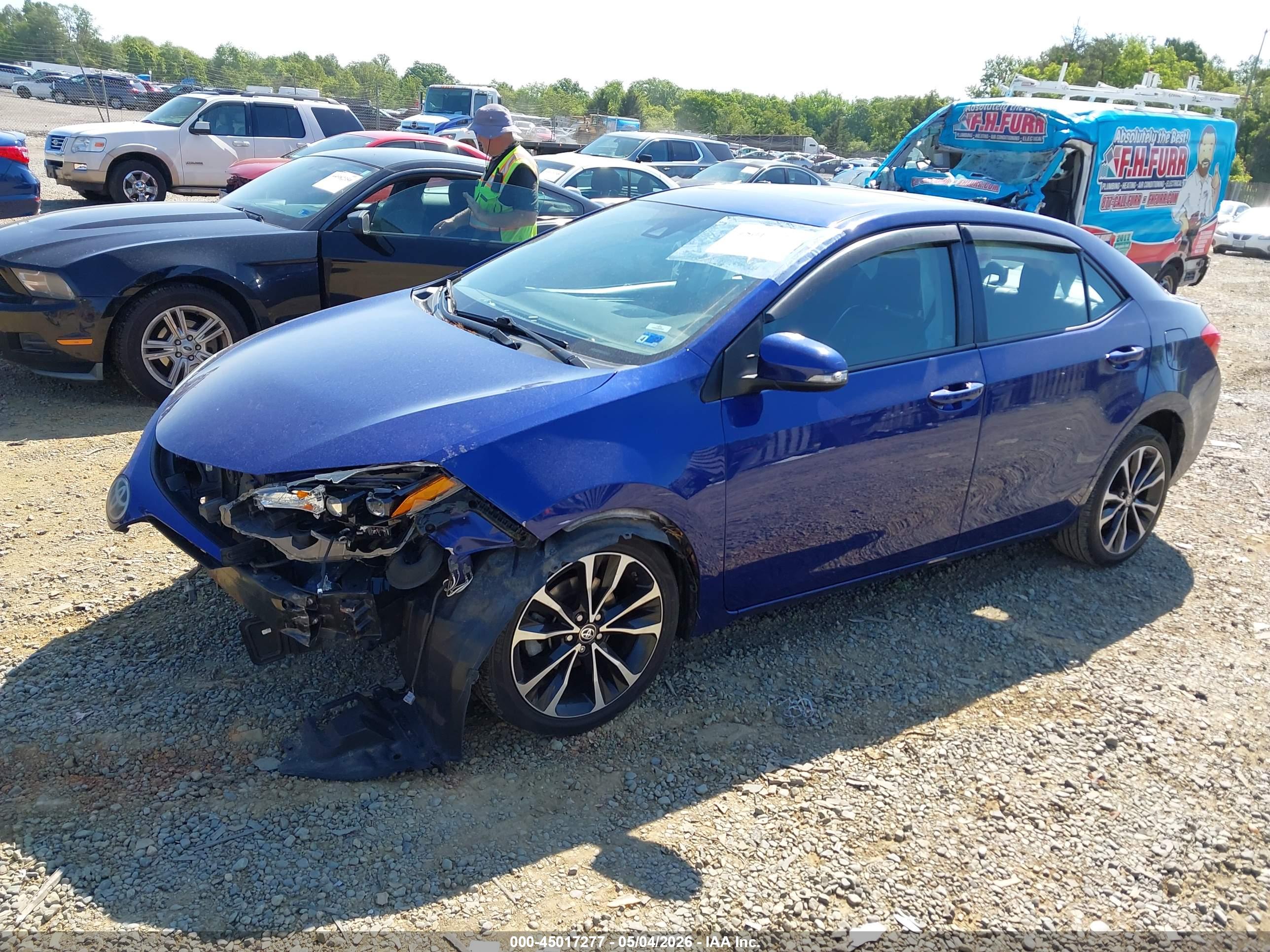 TOYOTA COROLLA image 2