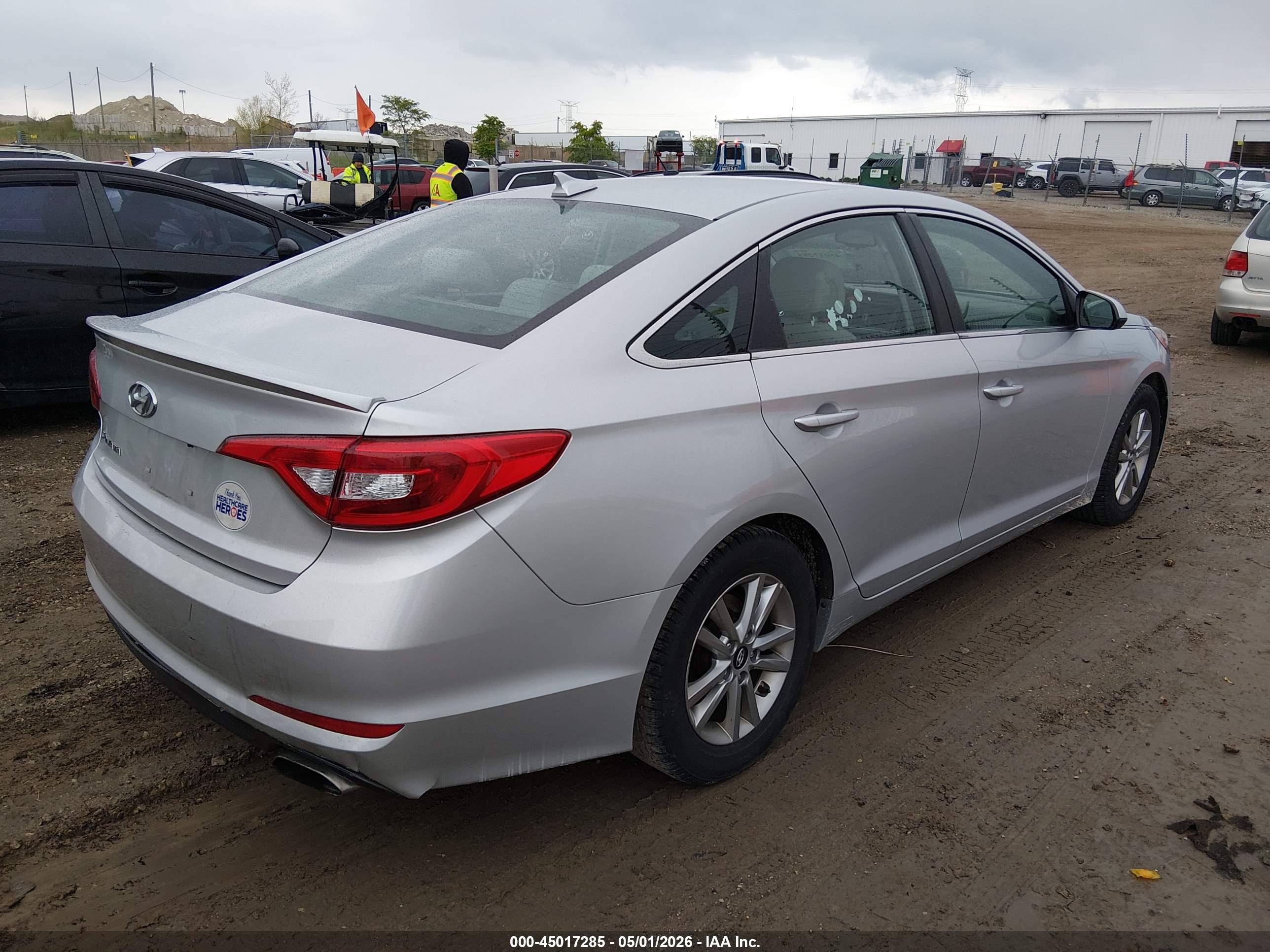 HYUNDAI SONATA image 4