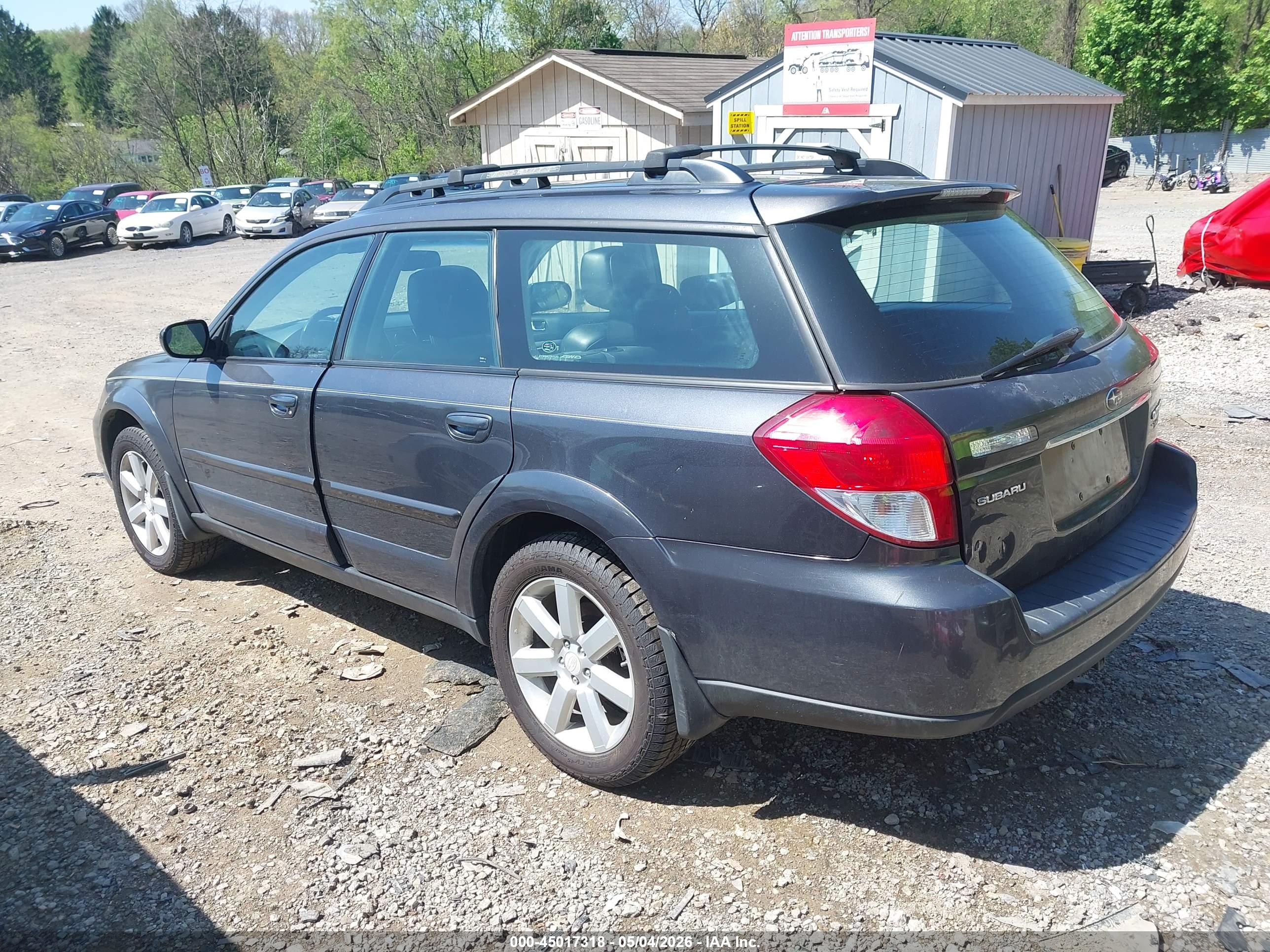 SUBARU OUTBACK image 3