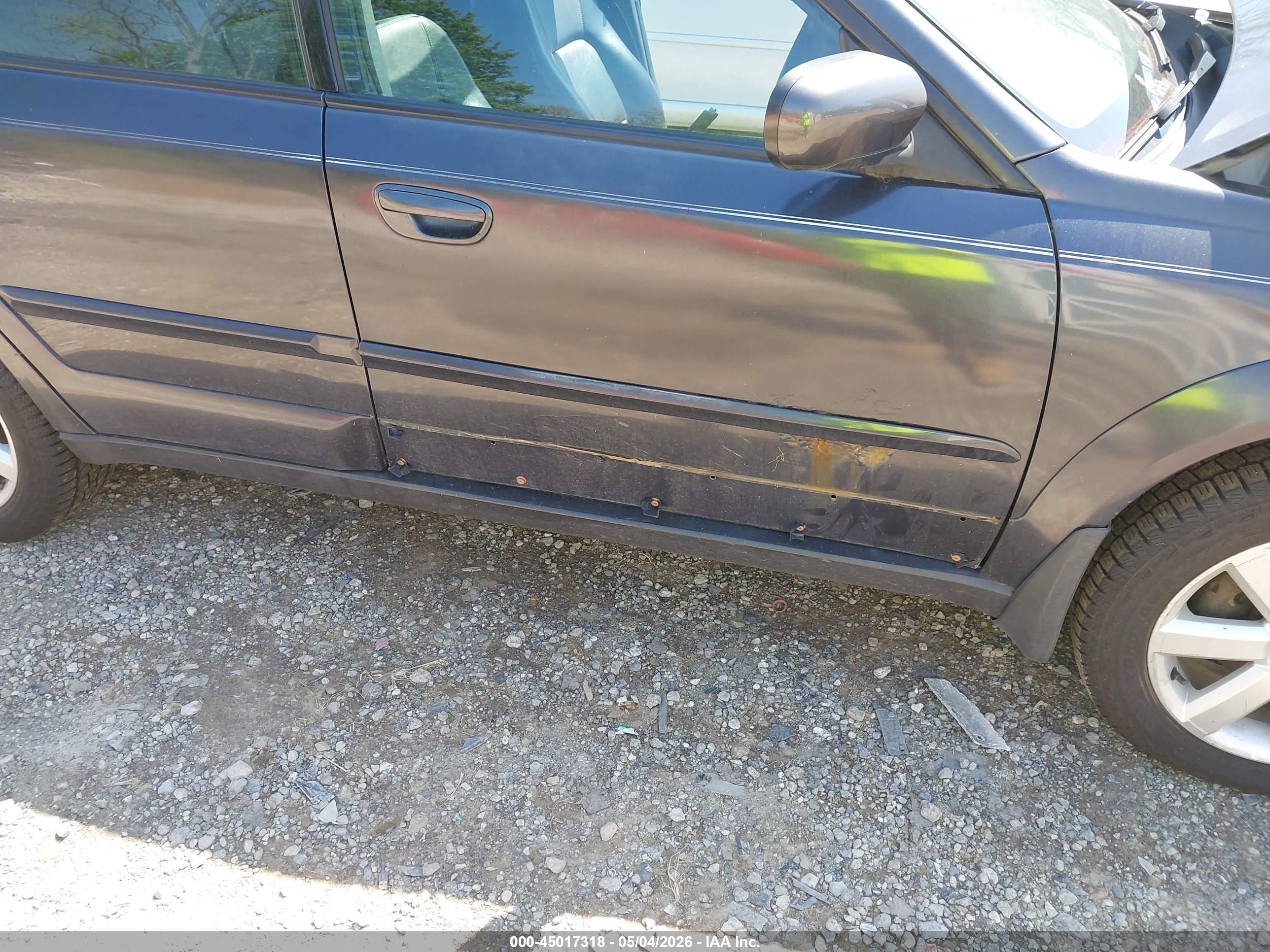 SUBARU OUTBACK image 6