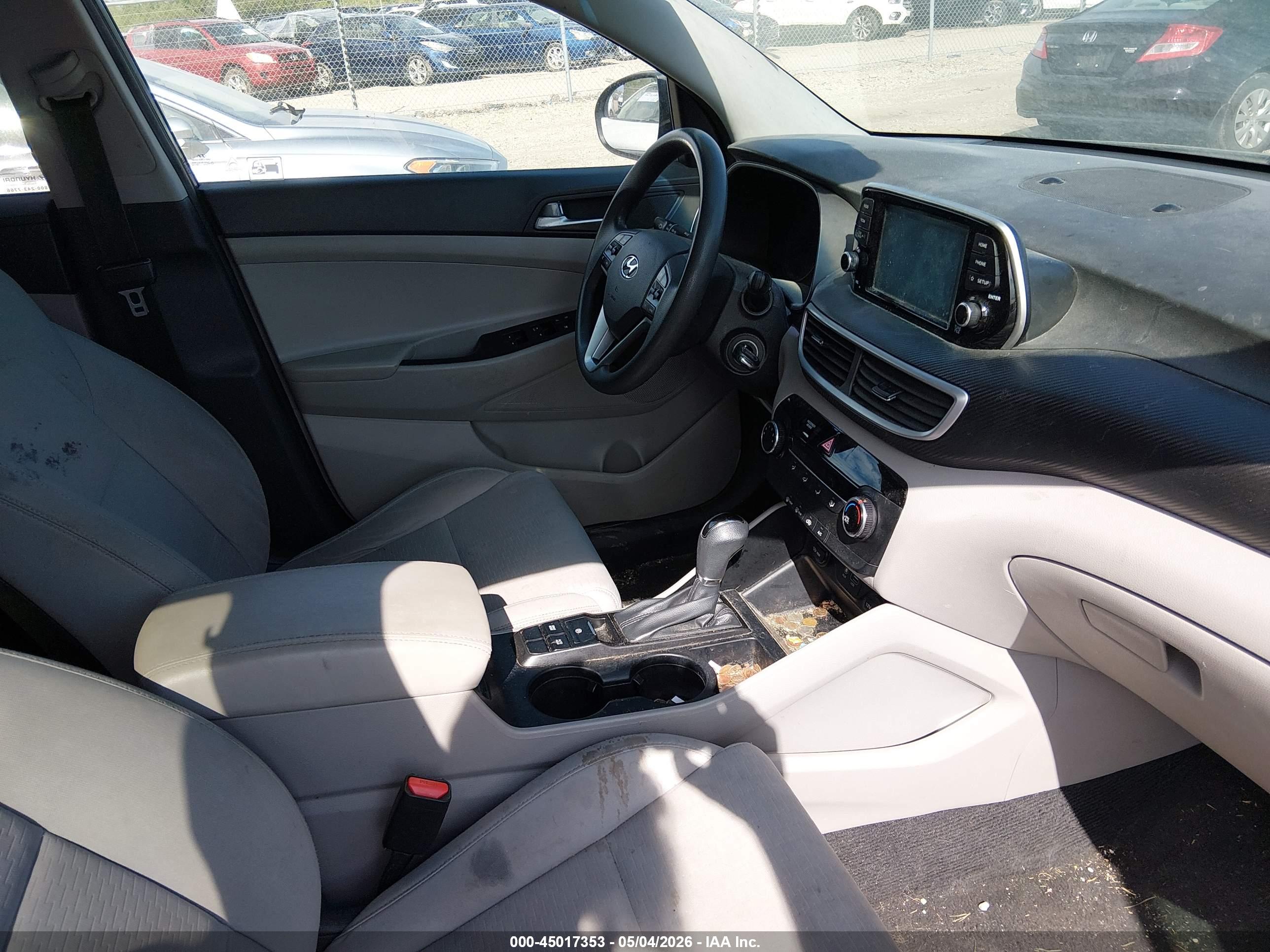 HYUNDAI TUCSON image 5