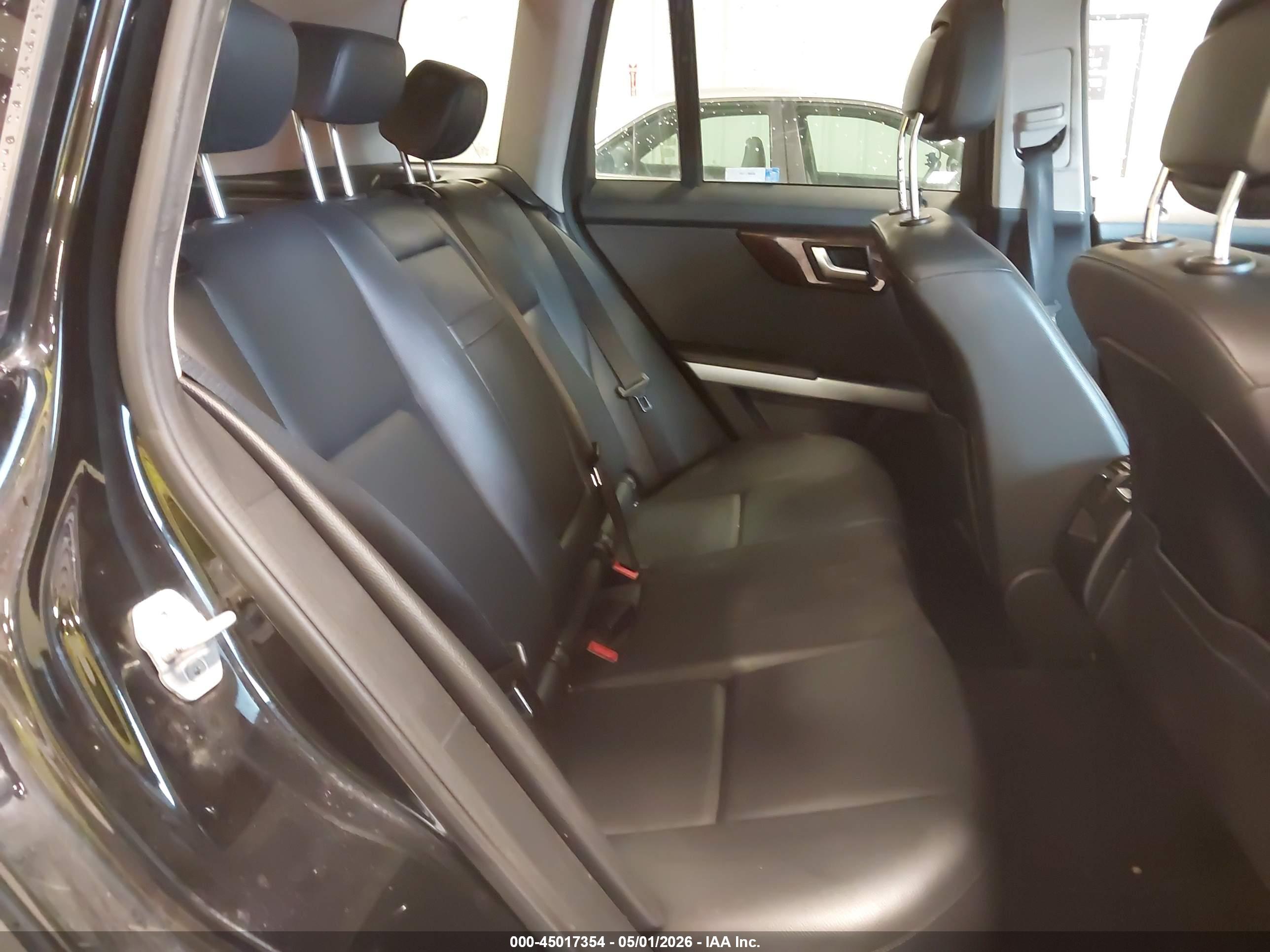 MERCEDES-BENZ GLK image 8