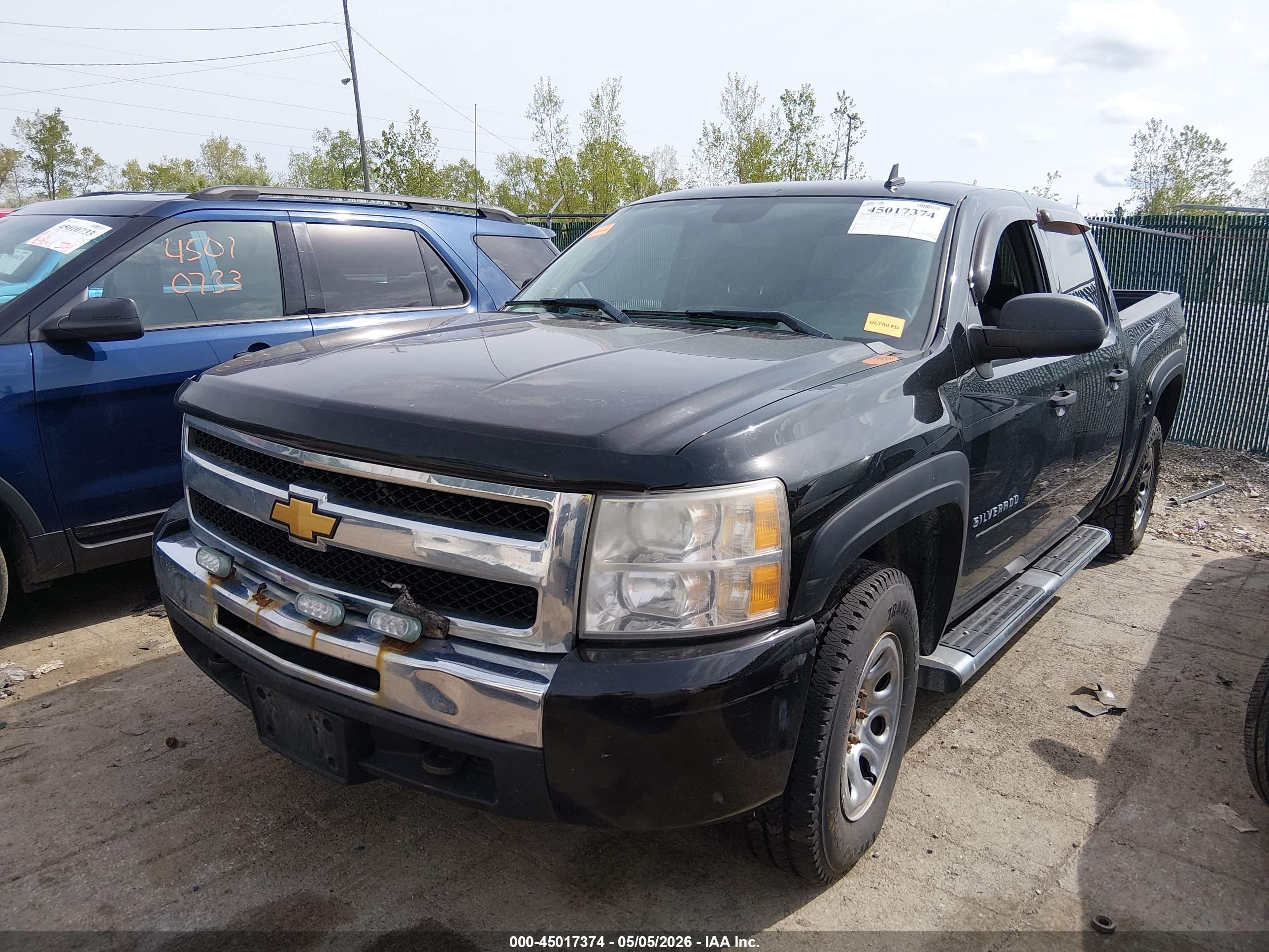 CHEVROLET SILVERADO image 2