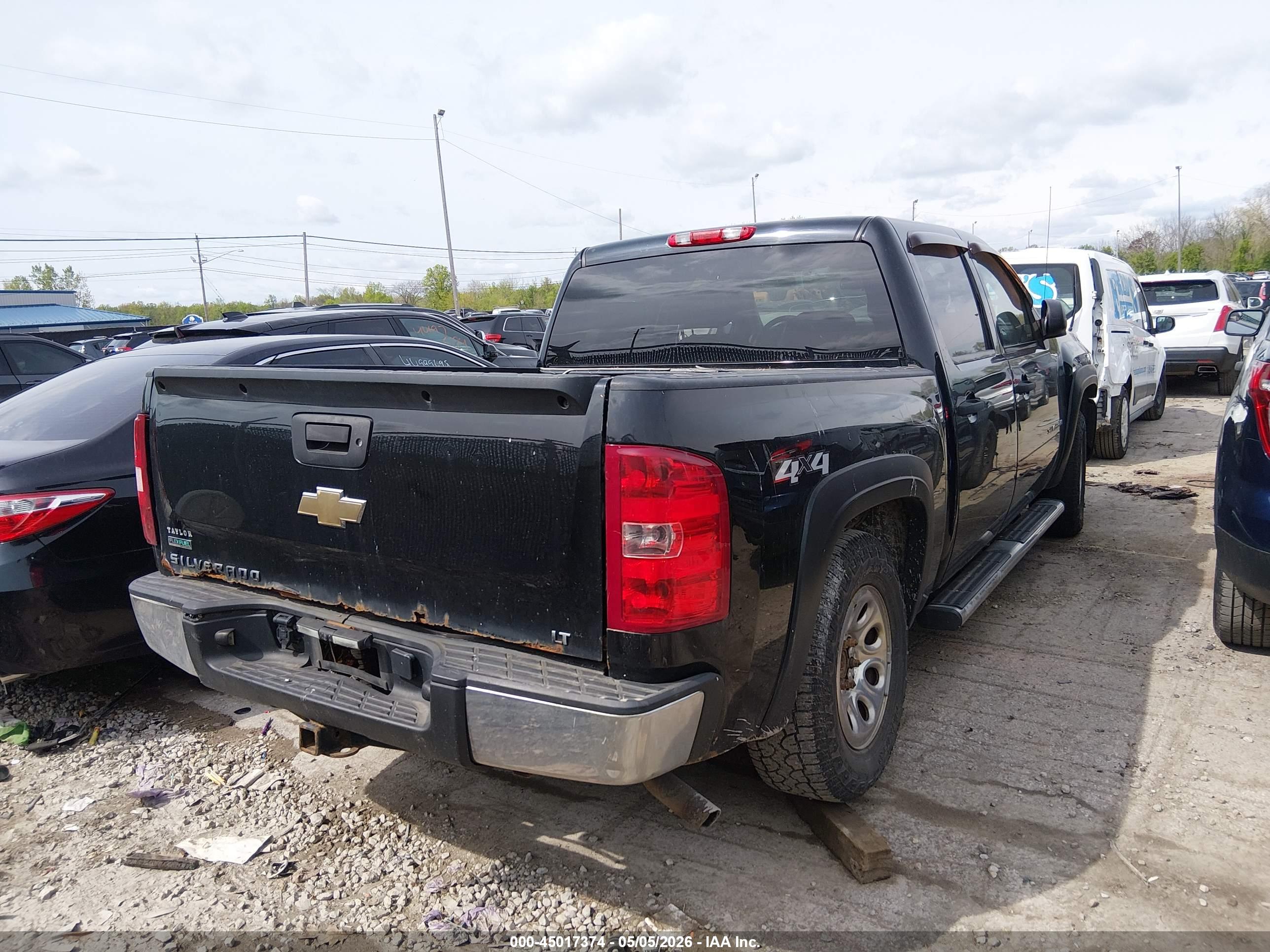CHEVROLET SILVERADO image 4