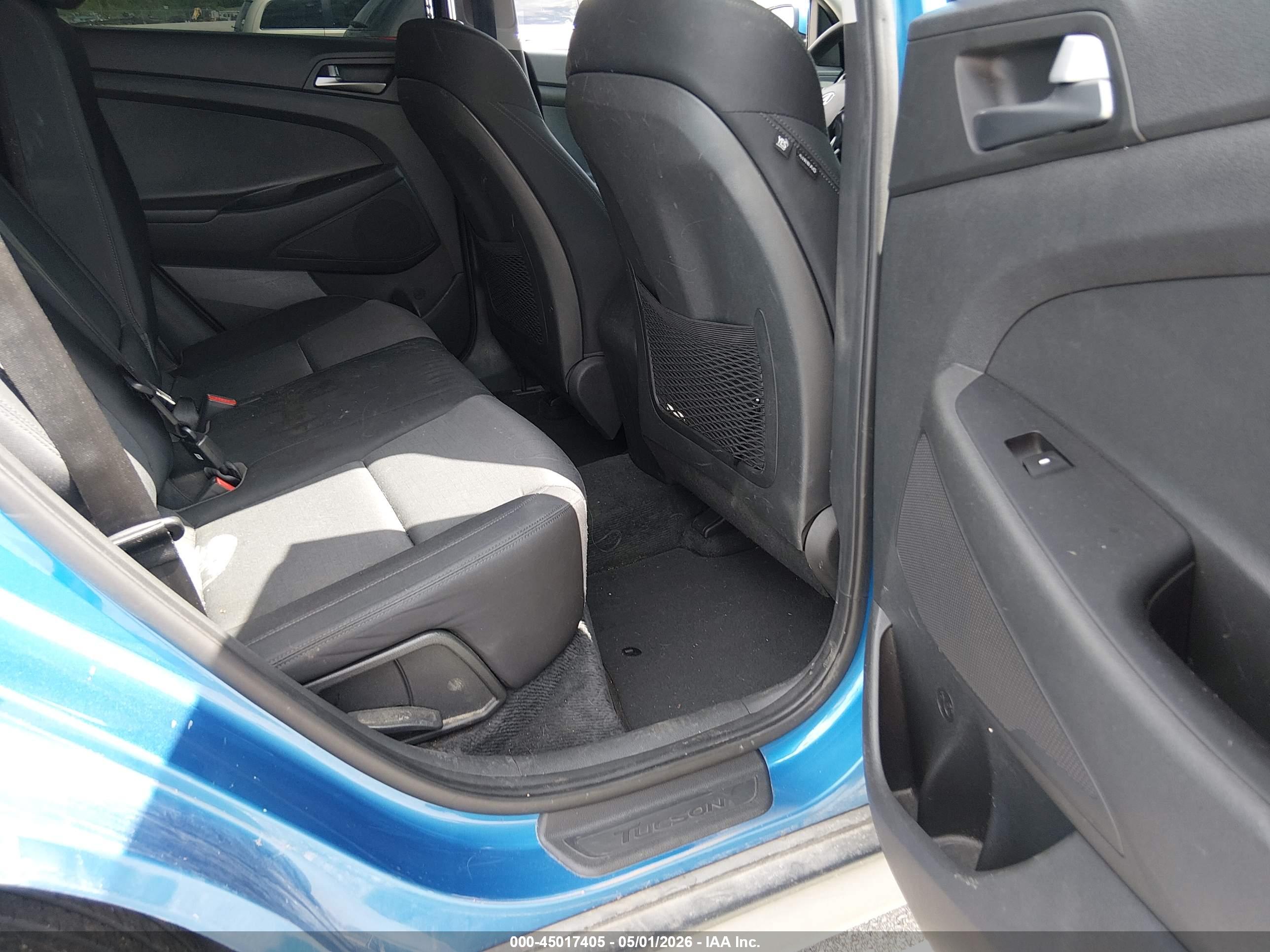 HYUNDAI TUCSON image 8