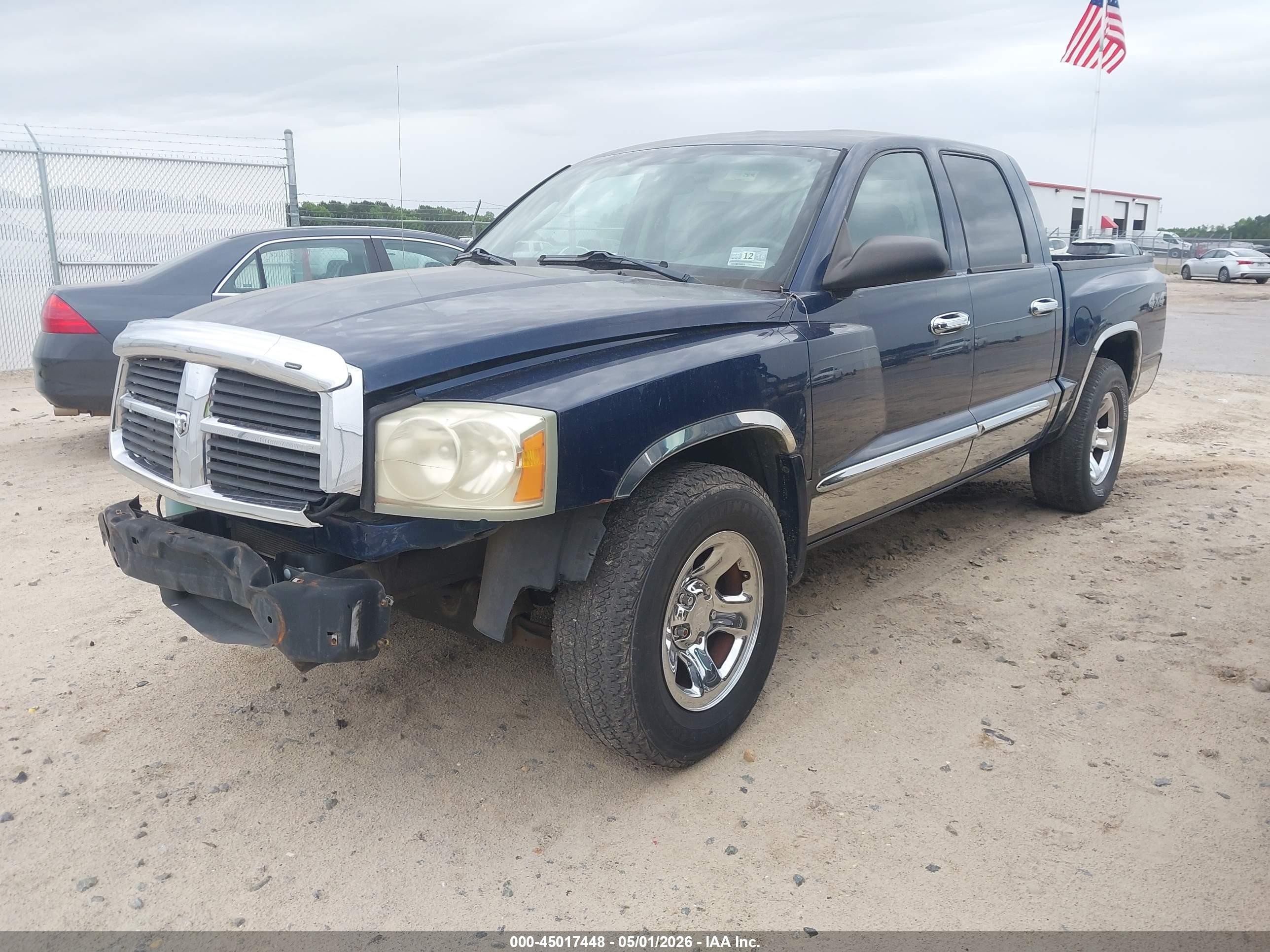 DODGE DAKOTA image 2