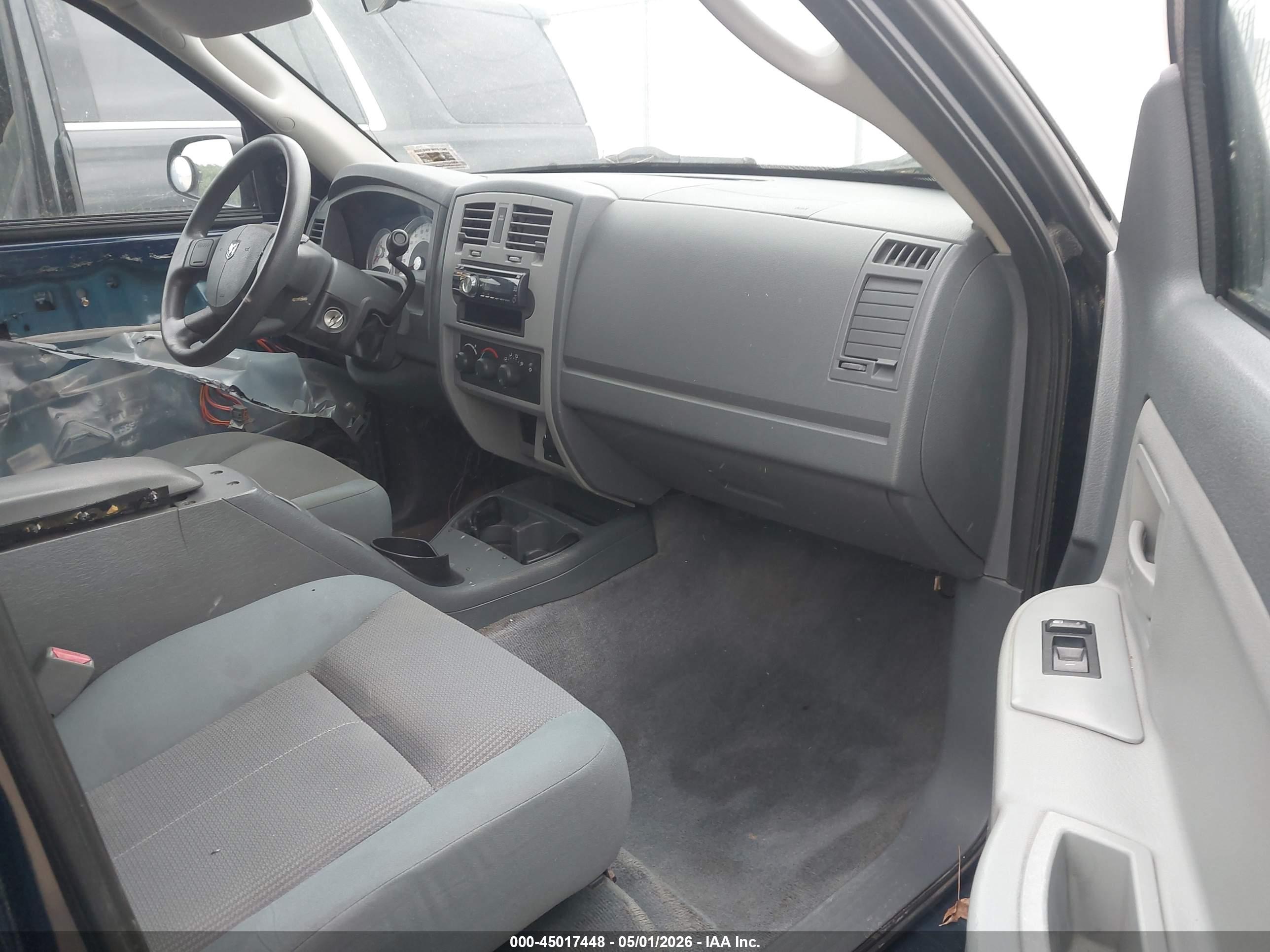 DODGE DAKOTA image 5