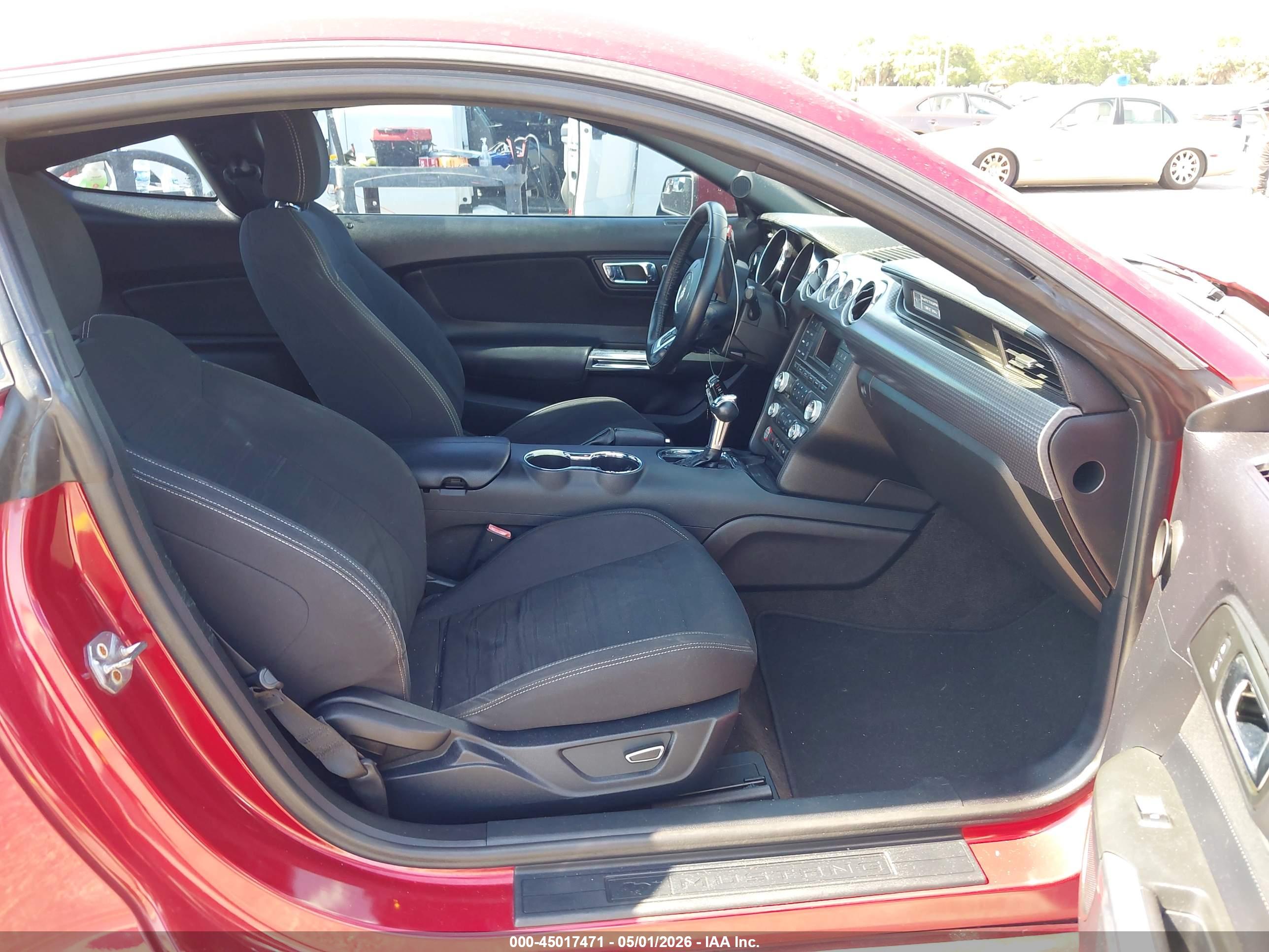FORD MUSTANG image 5