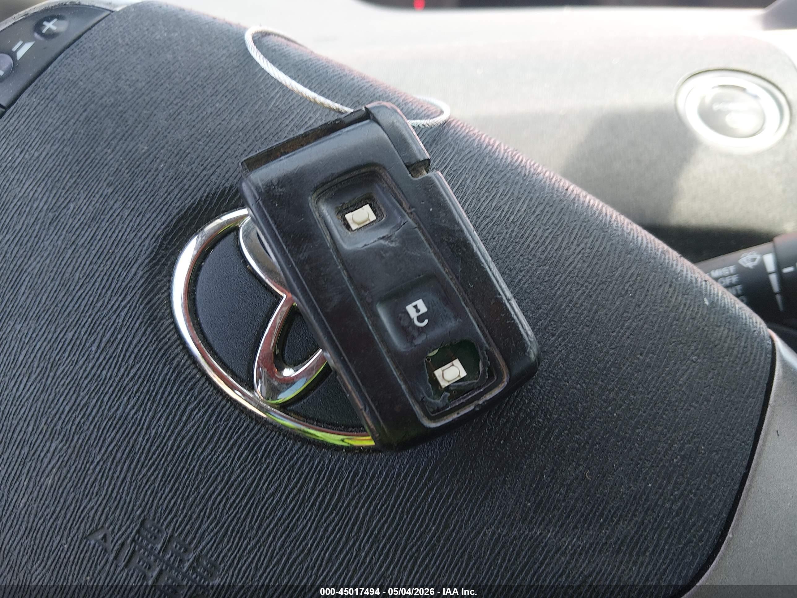 TOYOTA PRIUS image 11