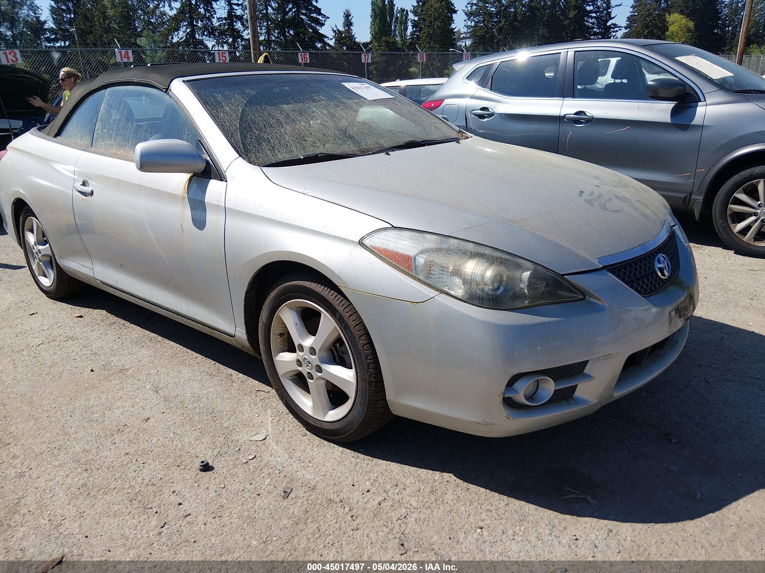 TOYOTA CAMRY image 6