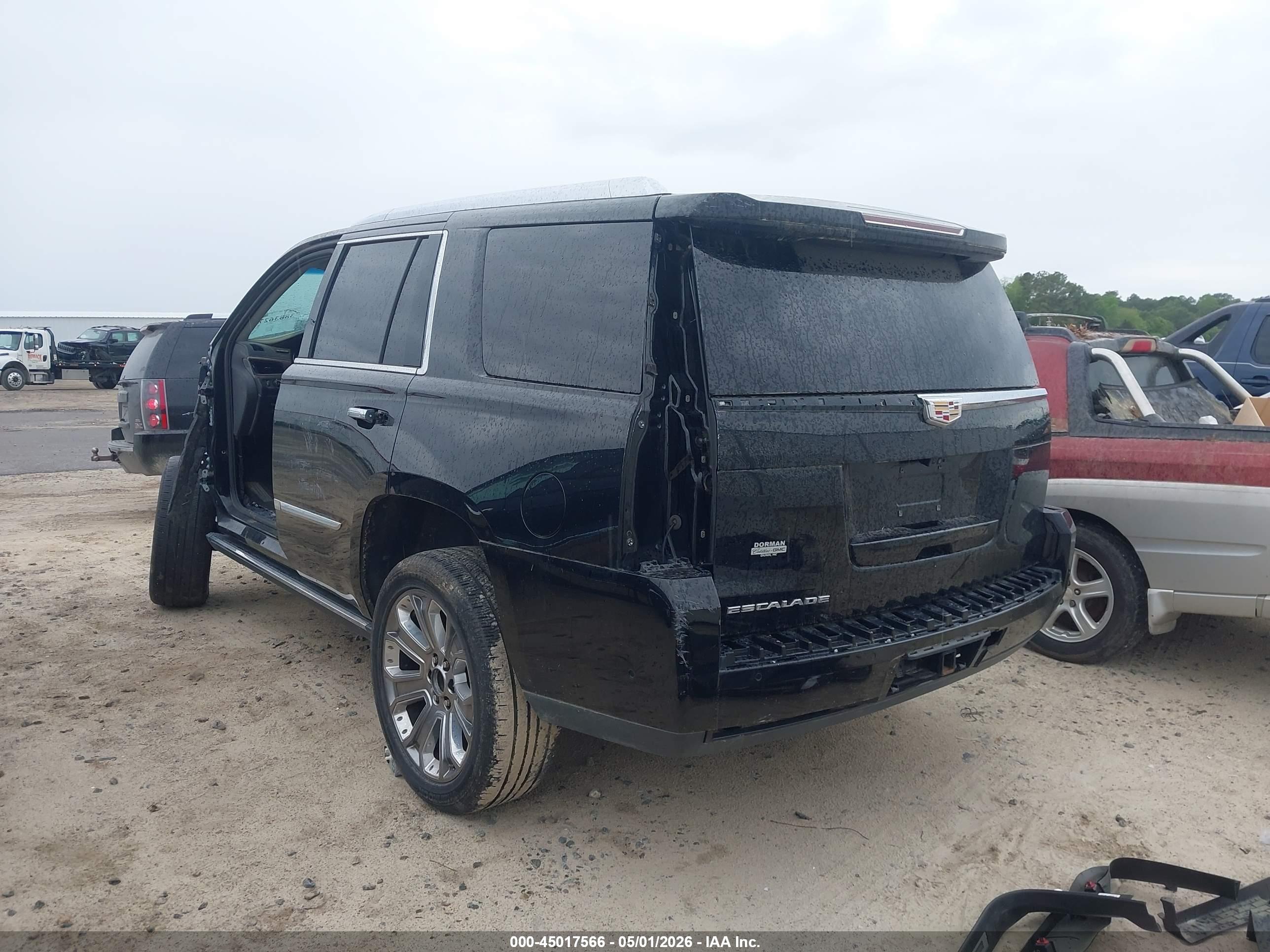 CADILLAC ESCALADE image 3